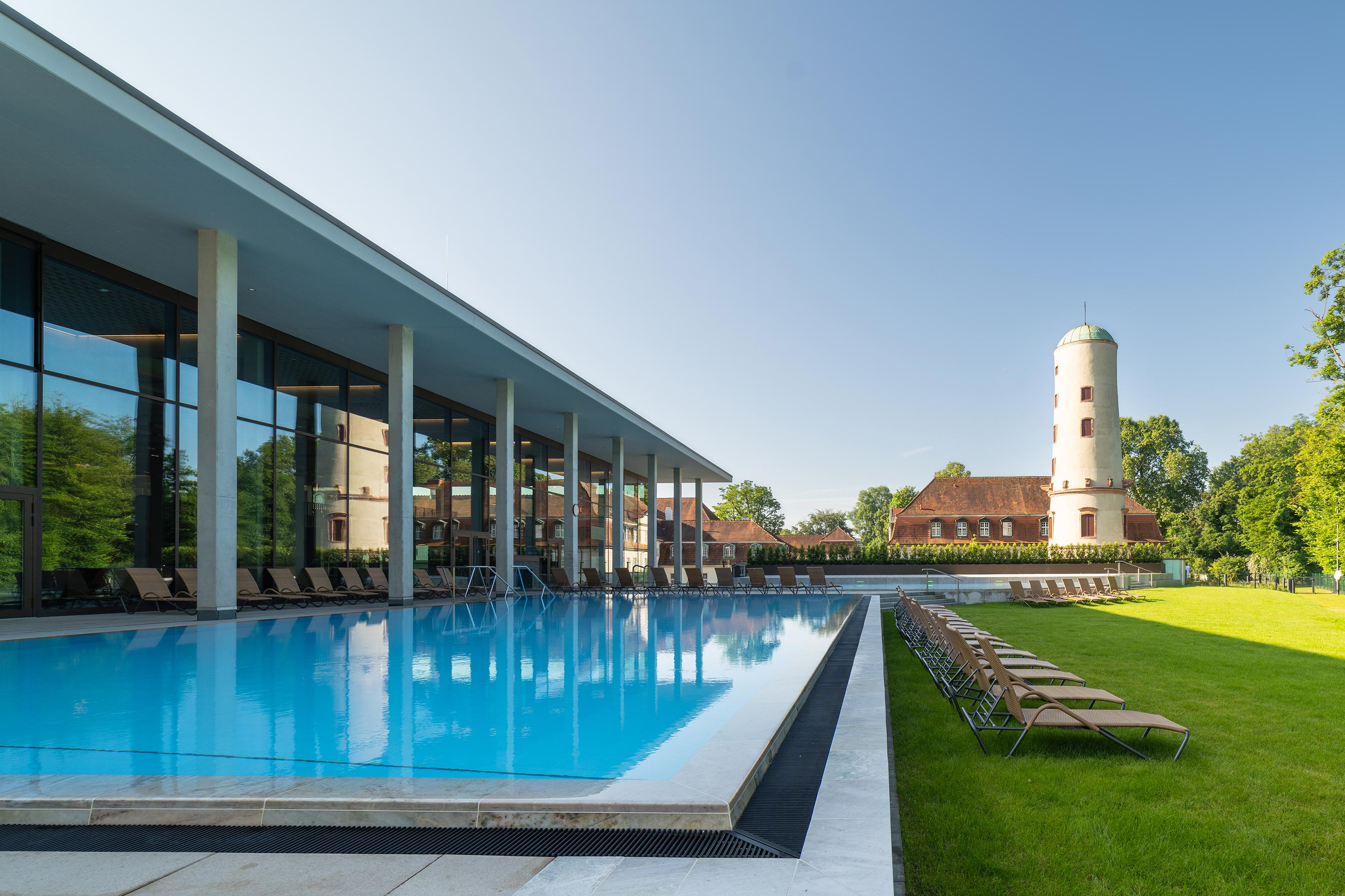 therme-bad-nauheim-aussen-turm