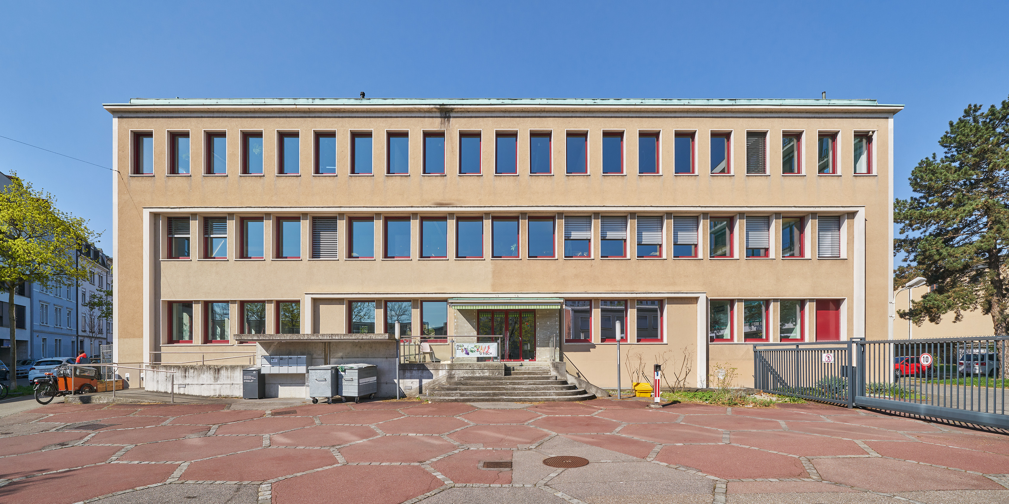Immeuble administratif, Franck Areal