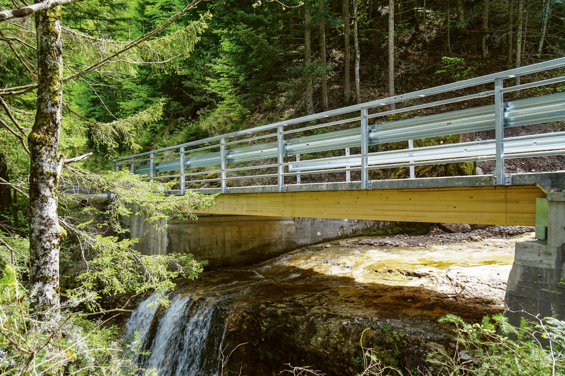 UHPFRC-fruttli-bridge-eng