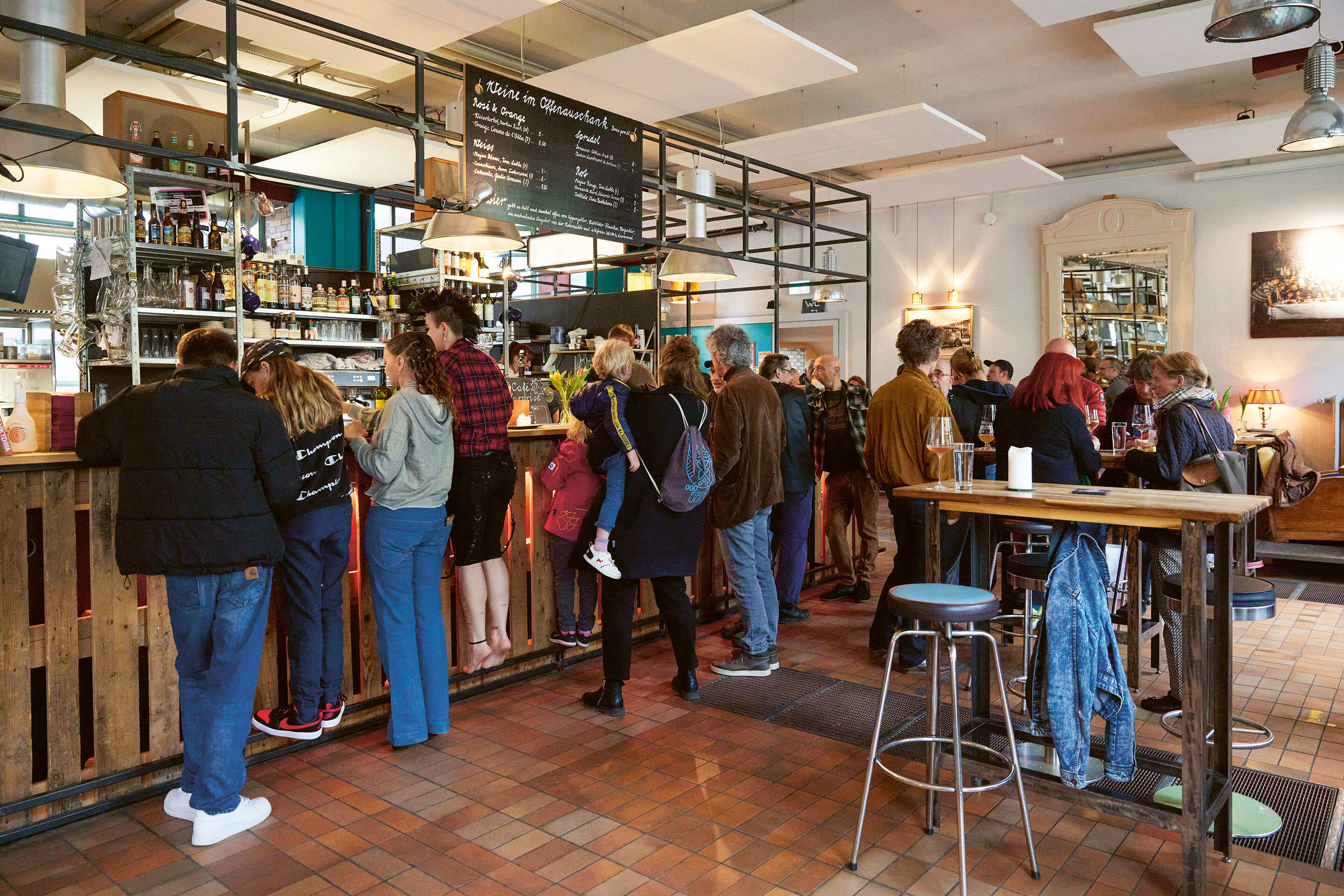 Restaurant Löscher et atelier vélo, caserne Viktoria