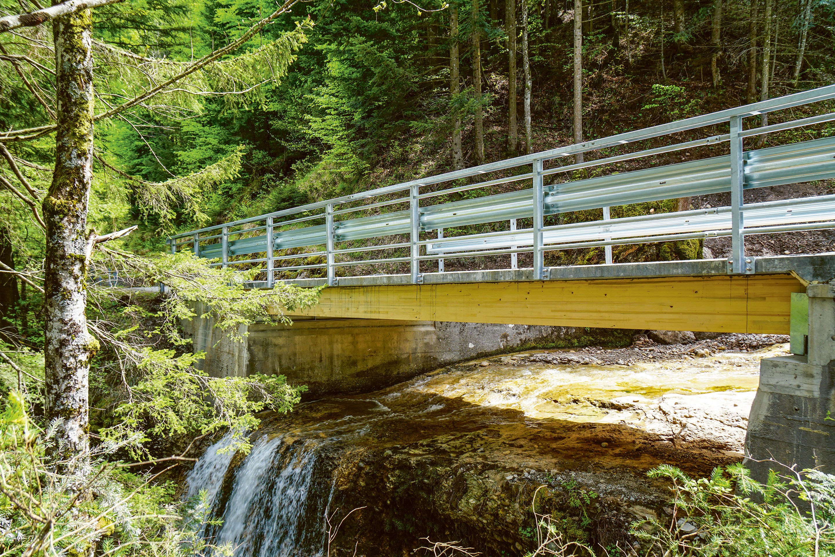 Pont de Fruttli: structure mixte bois-CFUP
