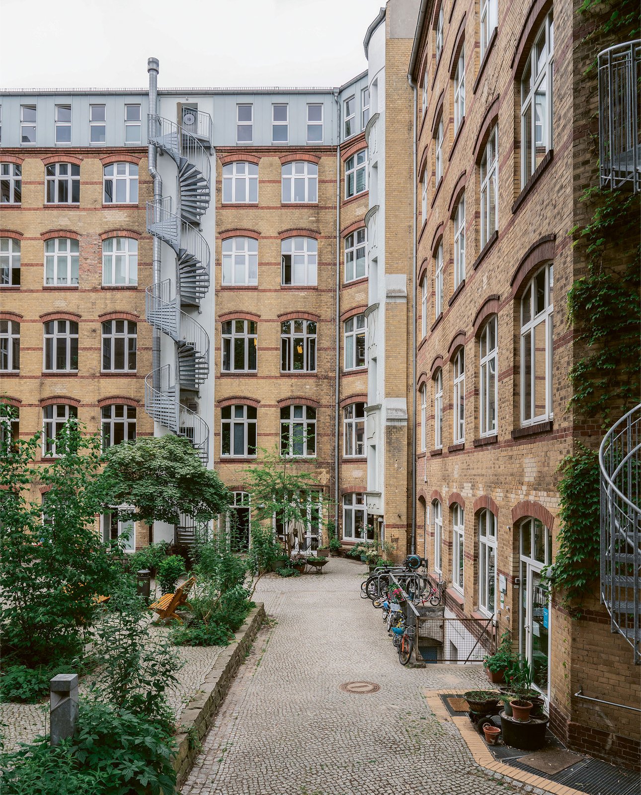 Intérieur de la WeiberWirtschaft, Berlin.