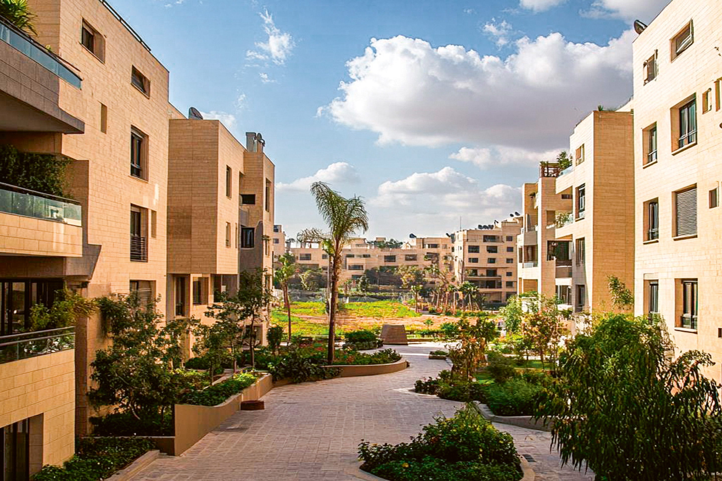 Egyptian plan for the reconstruction of Gaza, adopted by the Arab League, March 2025: the five-year masterplan appears to incorporate buffer zones and corridors created by the Israeli army, anticipating the spatial configuration later formalised by the «Yellow Line» of the October 2025 ceasefire.