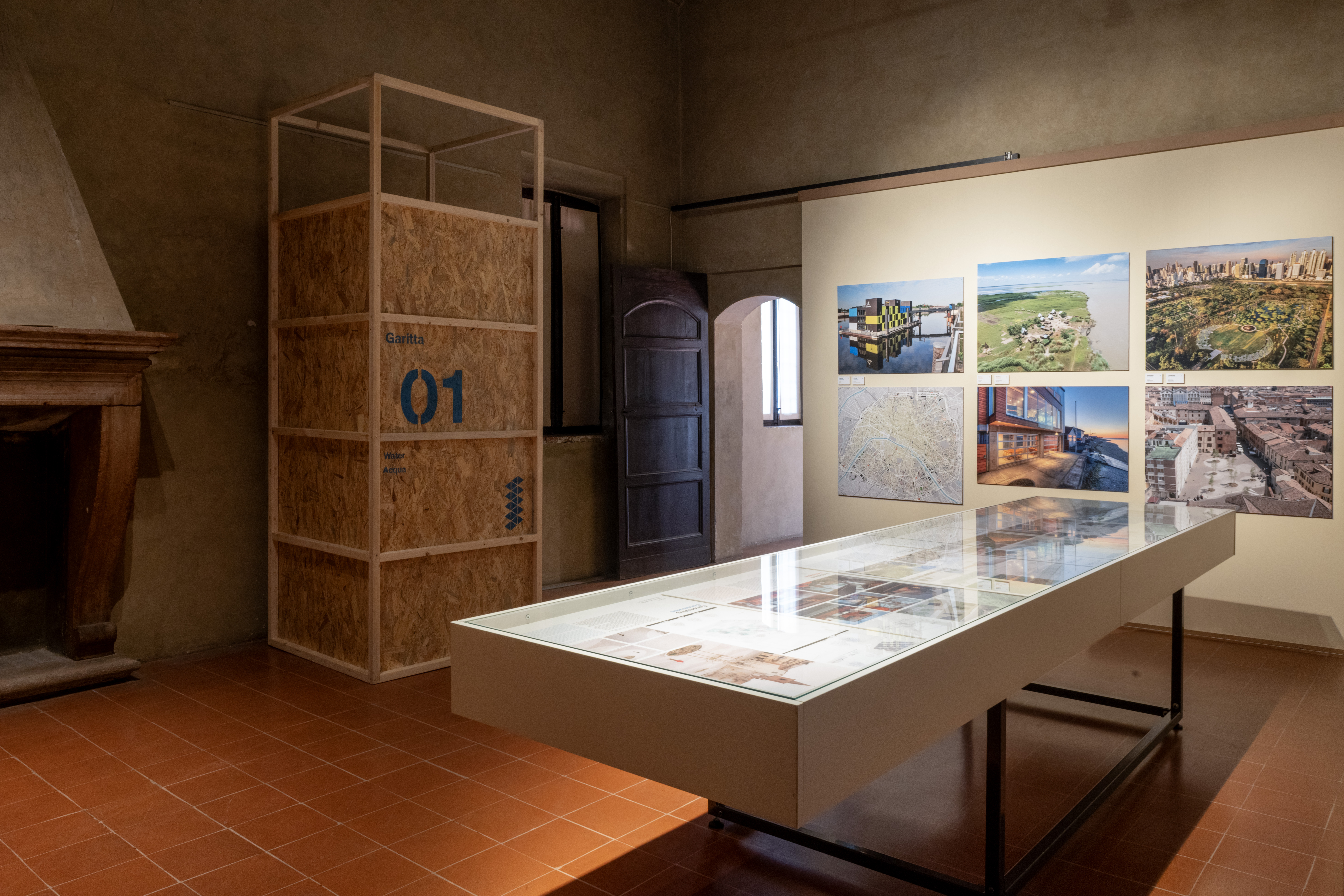 Il tavolo e la Garitta della  sala "Acqua"