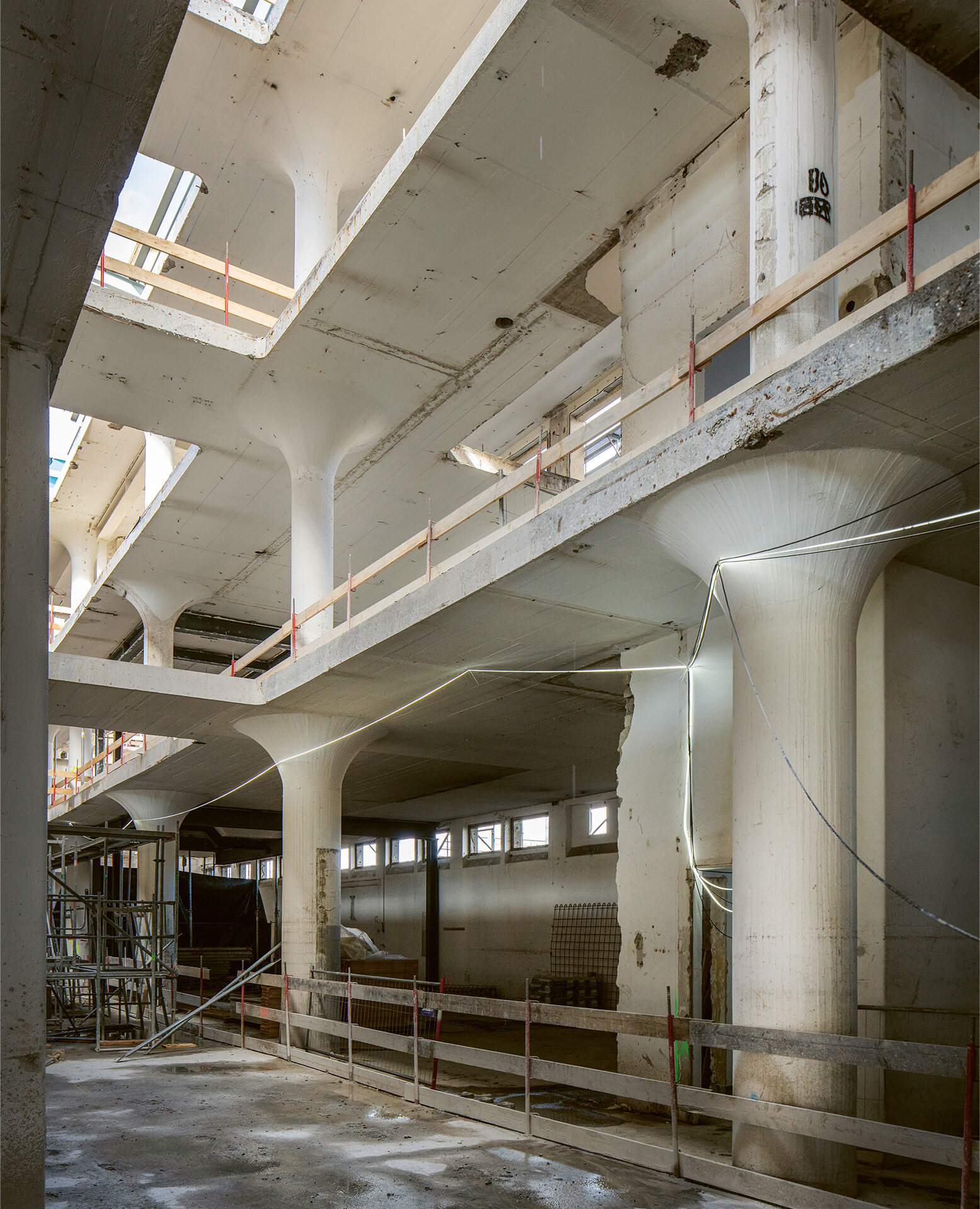 Chantier: sciage des dalles pour créer l’atrium, Creative Factory, Renens