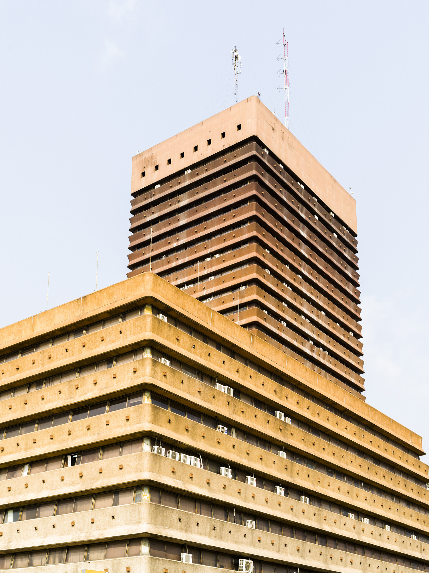 Alpha 2000 (Société Ivoirienne de Banque), Abidjan, Côte d’Ivoire. 1974–76. Bureaux d’Études Henri Chomette (est. 1948). 2025.