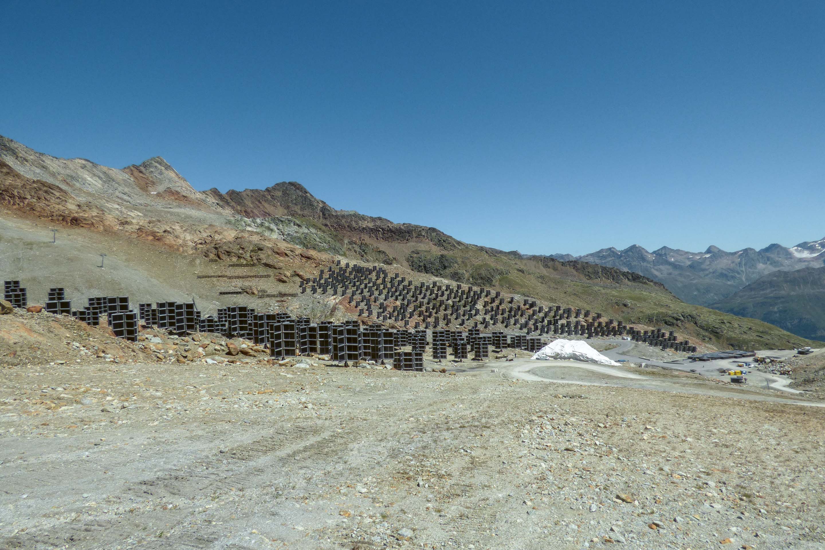 Helioplant Soelden Tirol PV Solarfeld Gletscher Tiefenbach Foto.