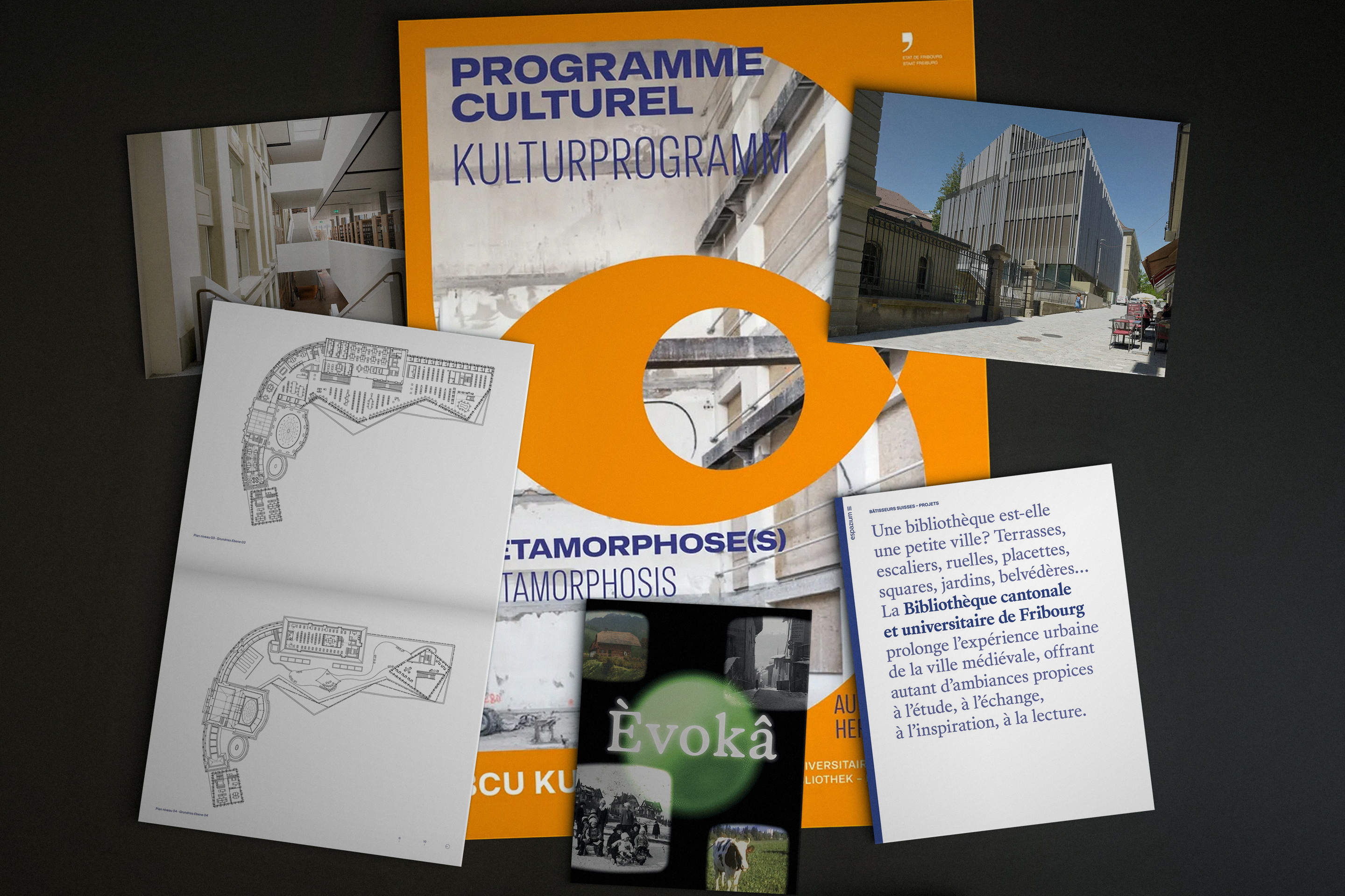 Six documents (plans, affiche, publications) évoquant l’inauguration de la BCU de Fribourg, photographiés sur un fond sombre