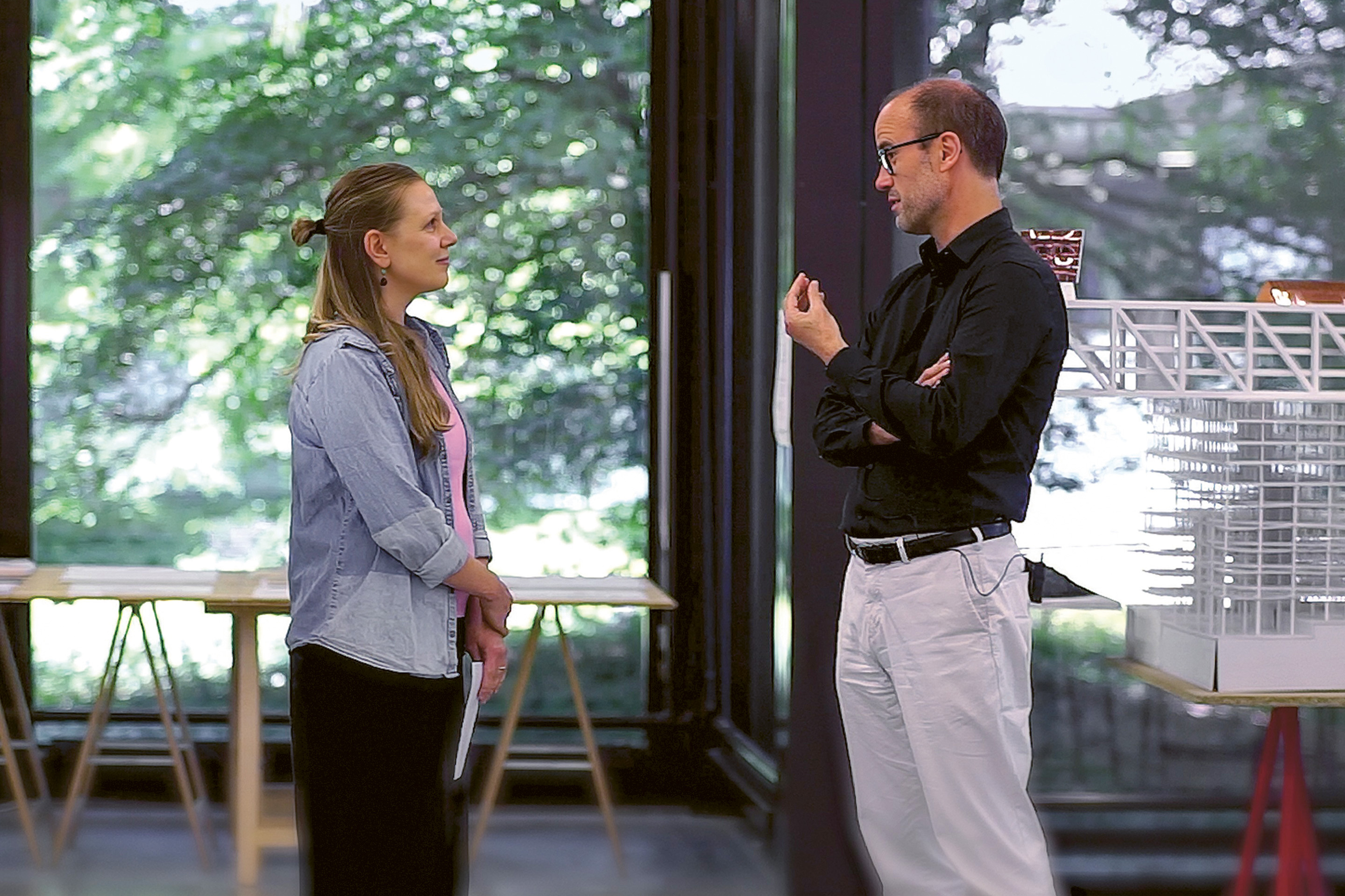 Im Gespräch über den SIA Masterpreis Architektur: Tom Avermaete, Professor für Geschichte und Theorie des Städtebaus und Vorsteher des Departements Architektur an der ETH Zürich mit Maria-Theresa Lampe, Architektin und Redaktorin bei espazium magazin.