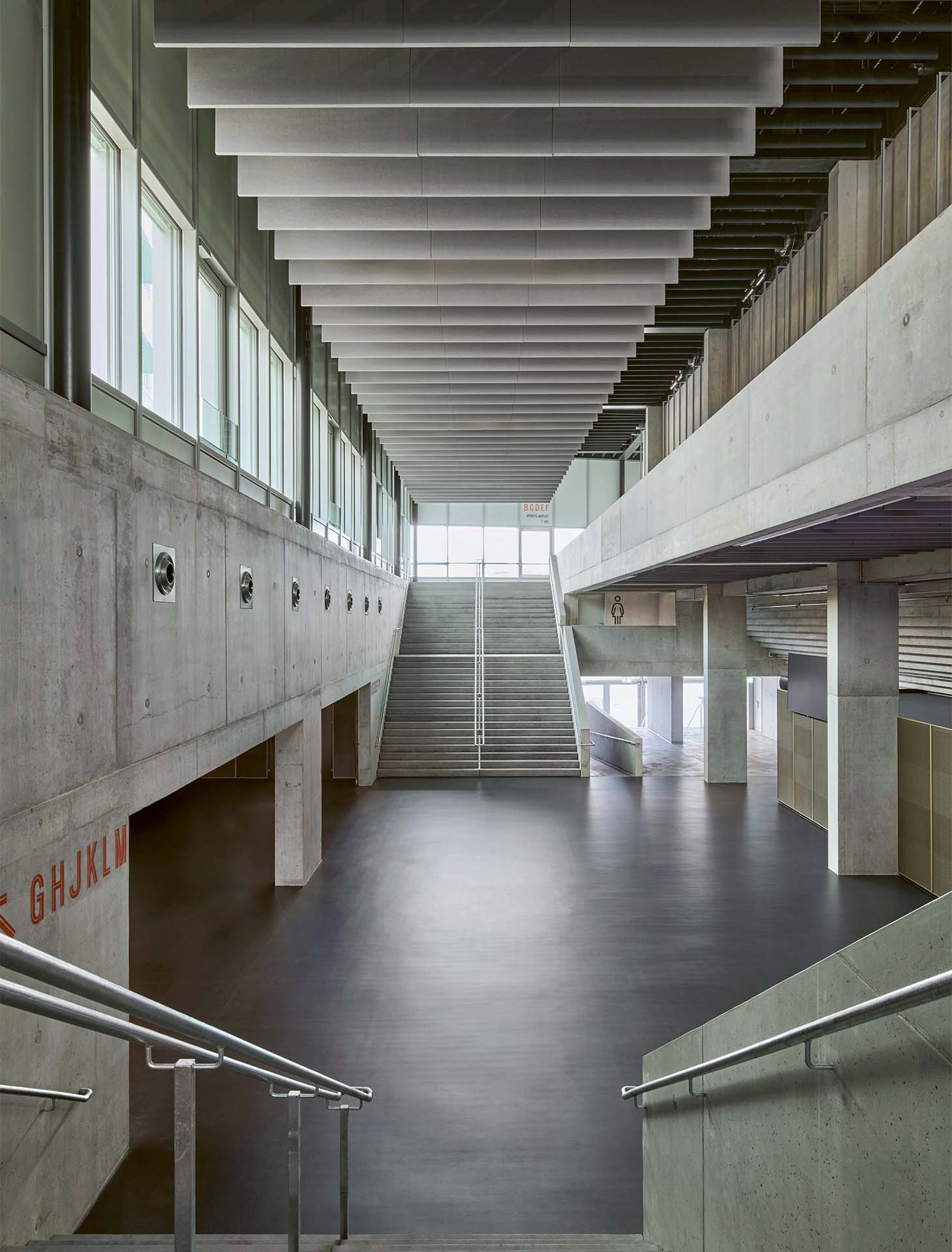 eng-pilatus-piccoli-interanl-stairs