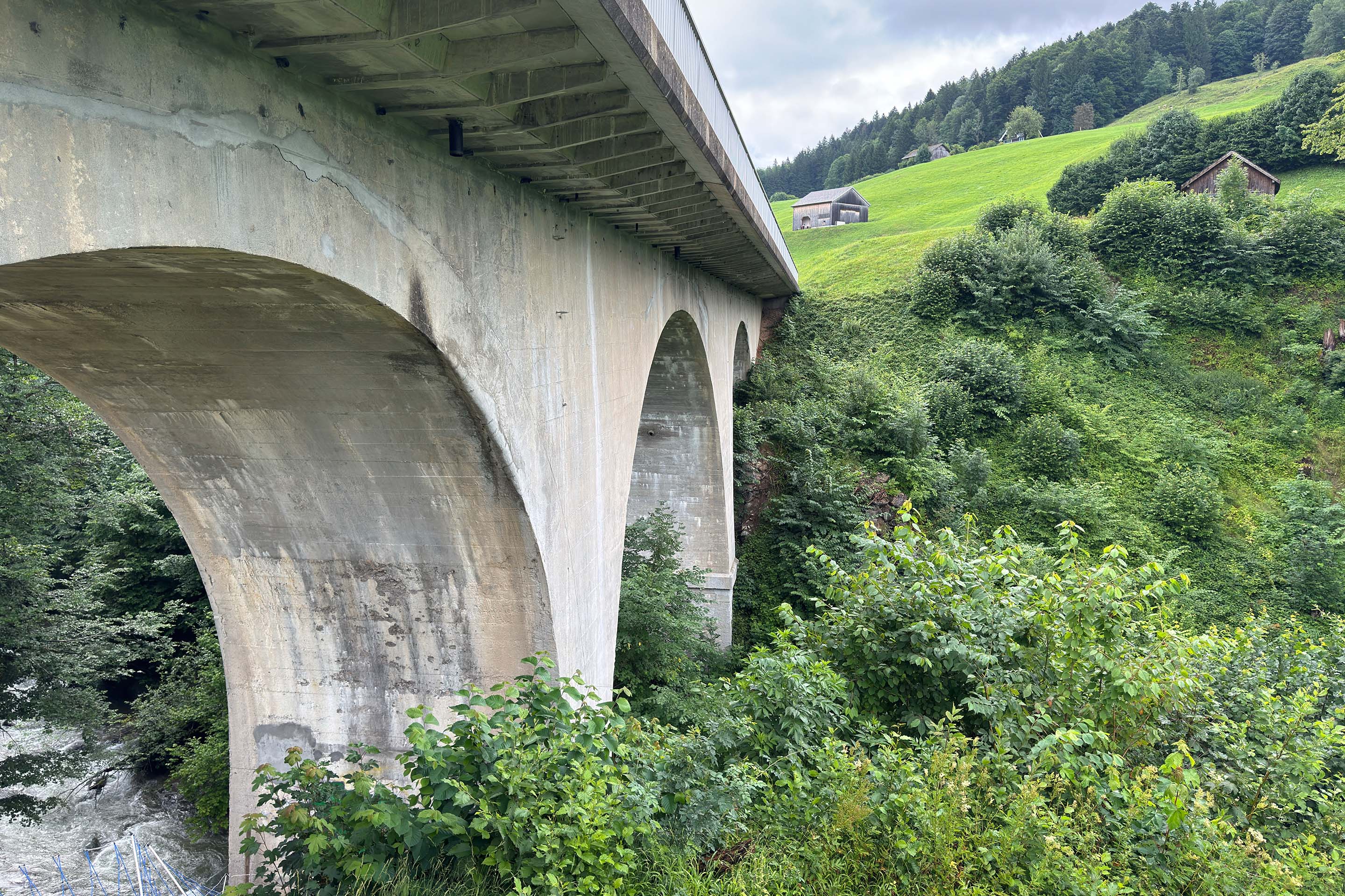 Luterenbrücke bei Ennetbuehl-Nesslau, TG: Ansicht von unten, Foto Oliver Gasser