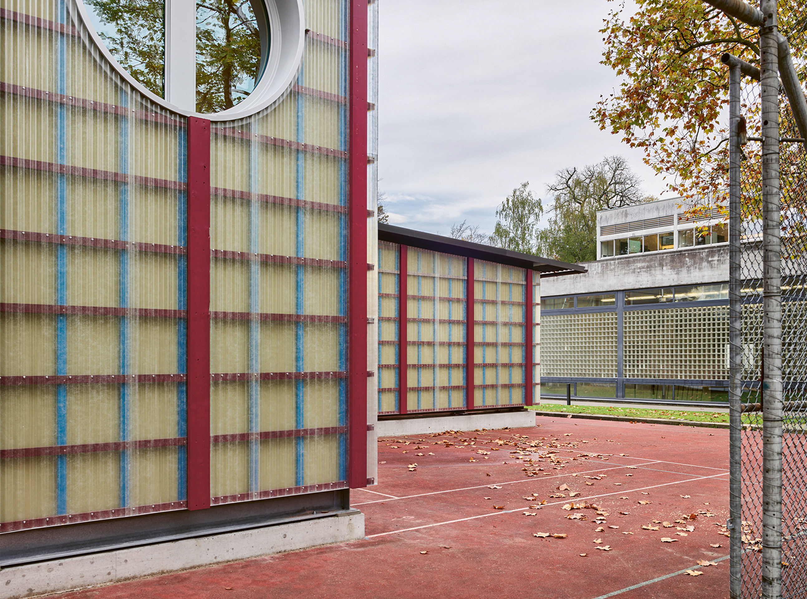 Provisorische Turnhallen, div. Standorte, ab 2022 (Hochbauamt Kanton Zürich, Stadt Zürich Amt für Hochbauten; pool Architektur; Schnetzer Puskas, Makiol Wiederkehr; Blumer Lehmann)