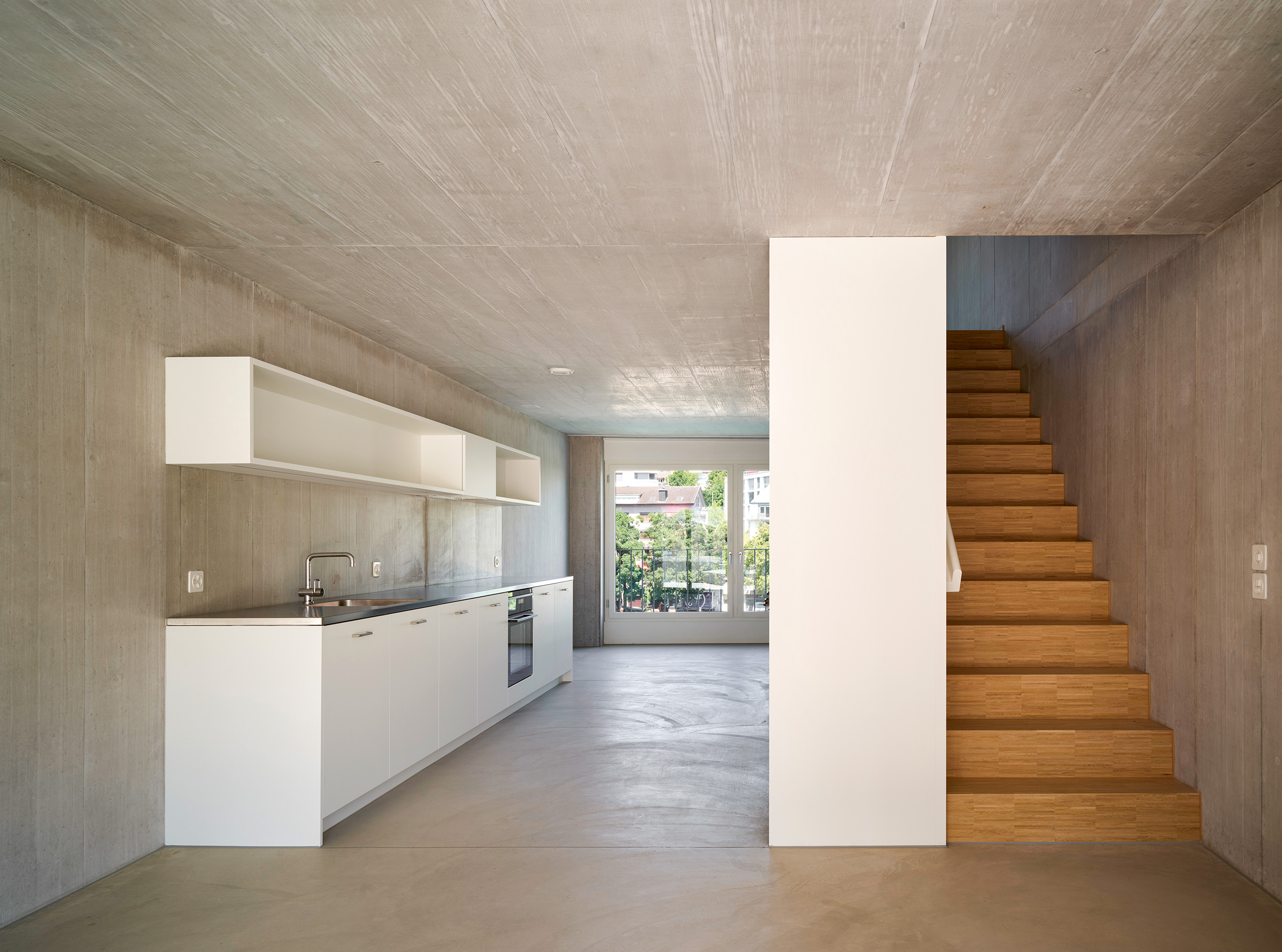 Innenraum einer Maisonette-Wohnung in der Hofrandbebauung.