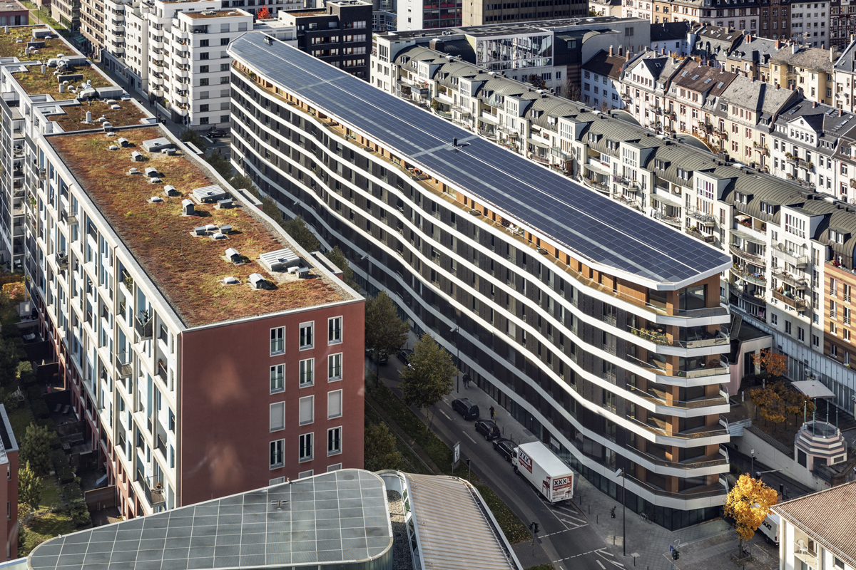 Luftbild des Aktiv-Stadthauses im Frankfurter Gutleutviertel.