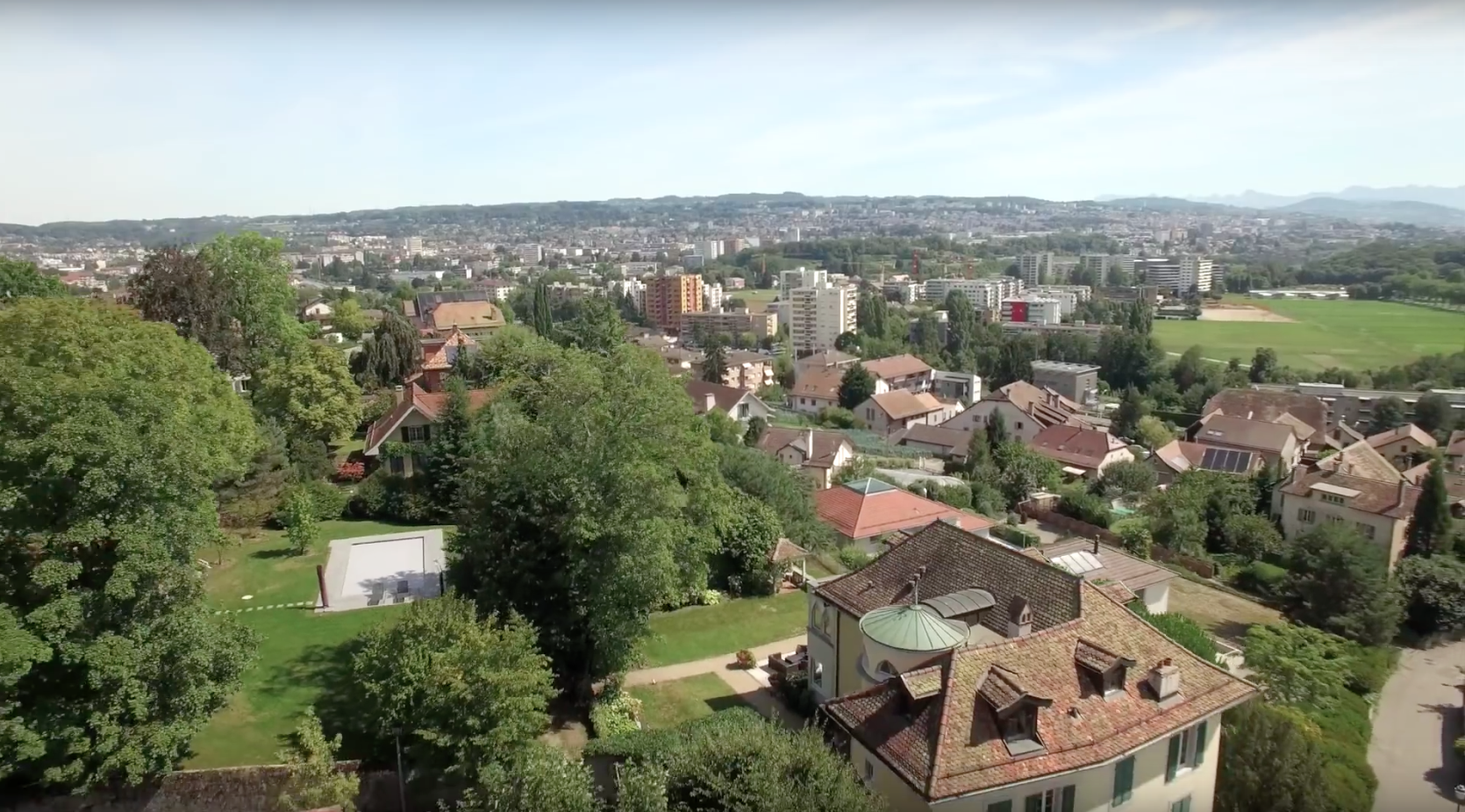 Image tirée du film "La conquête de l'Ouest" - Concours du film de poche, UNIL, de Thomas Wiesel et David Monti, produit par l'UNIL.