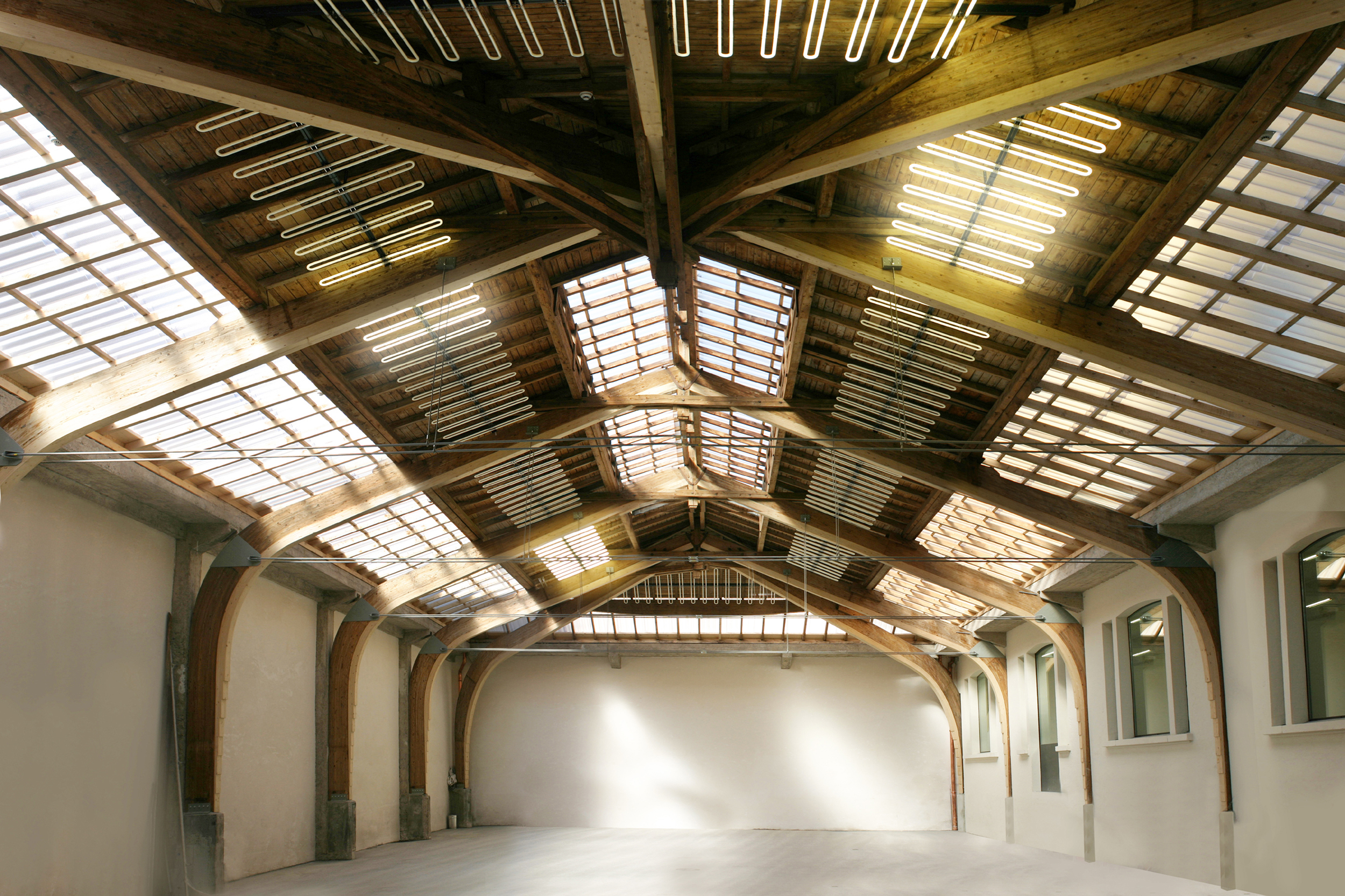 Ristrutturazione edificio industriale ex Tobler per spazi espositivi e uffici, Lugano (2009). Jachen Könz, Lugano