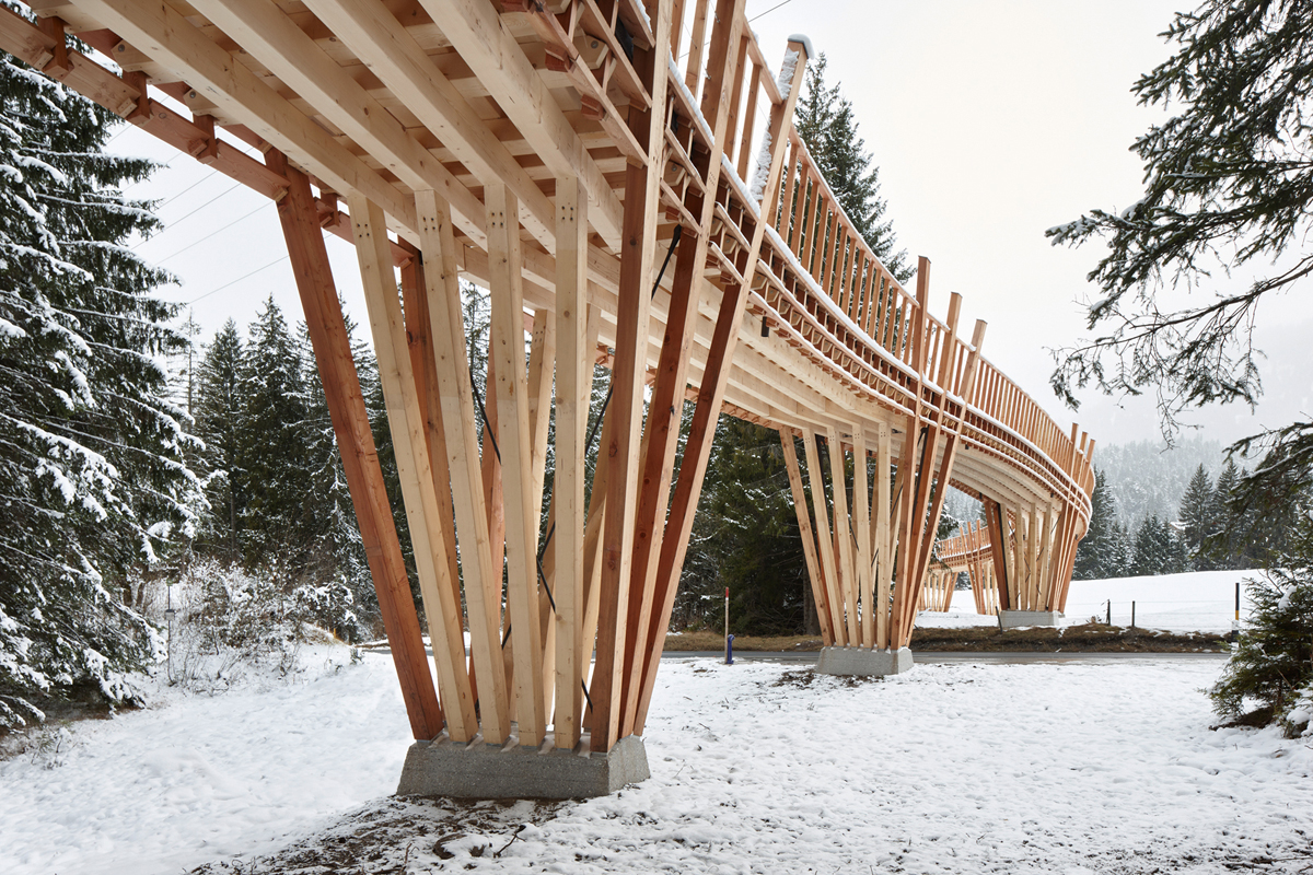 Fussgängerbrücke bei Laax; Punt Staderas