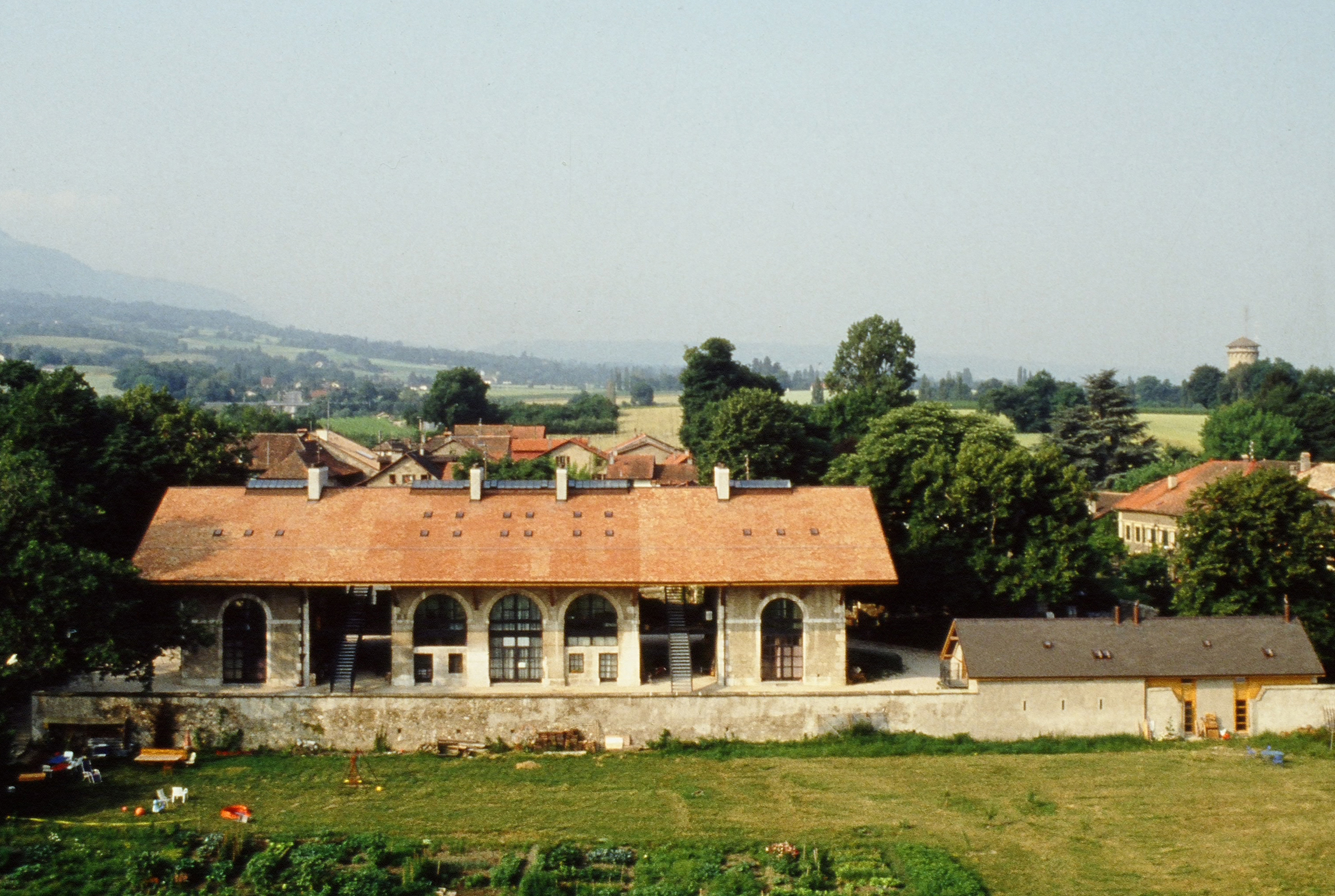 Le grand rural de Landecy reconvertit en coopérative d’habitation, projet et réalisation collectif d’architectes bbbm