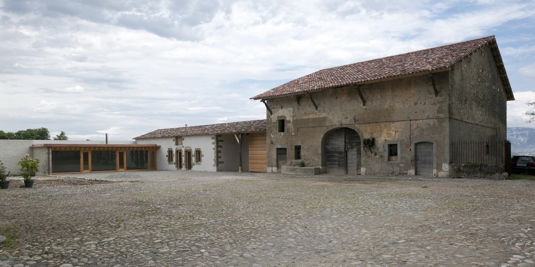 Restauration et transformation du Domaine Penet à Choully par l’atelier ar-ter