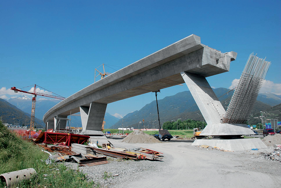 Viadotto Lugano-Bellinzona in costruzione.