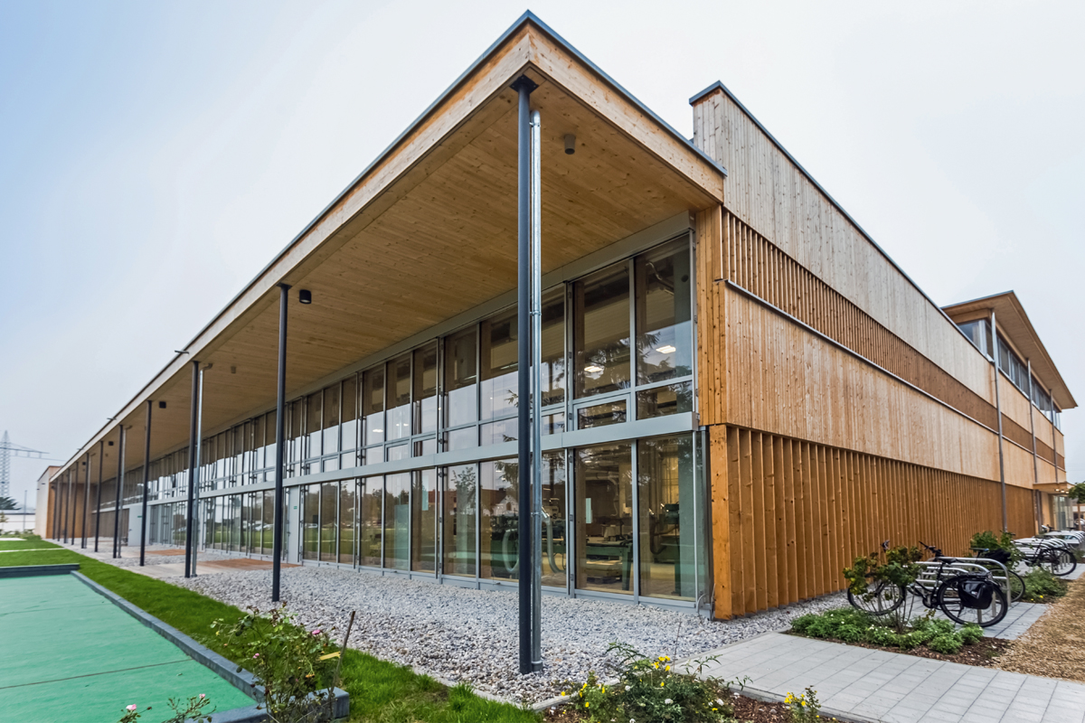 Seit der Eröffnung im Februar 2014 wird der Betrieb in den Produktionsflächen des Schreinerhandwerks von einer wissenschaftlichen Evaluation begleitet.