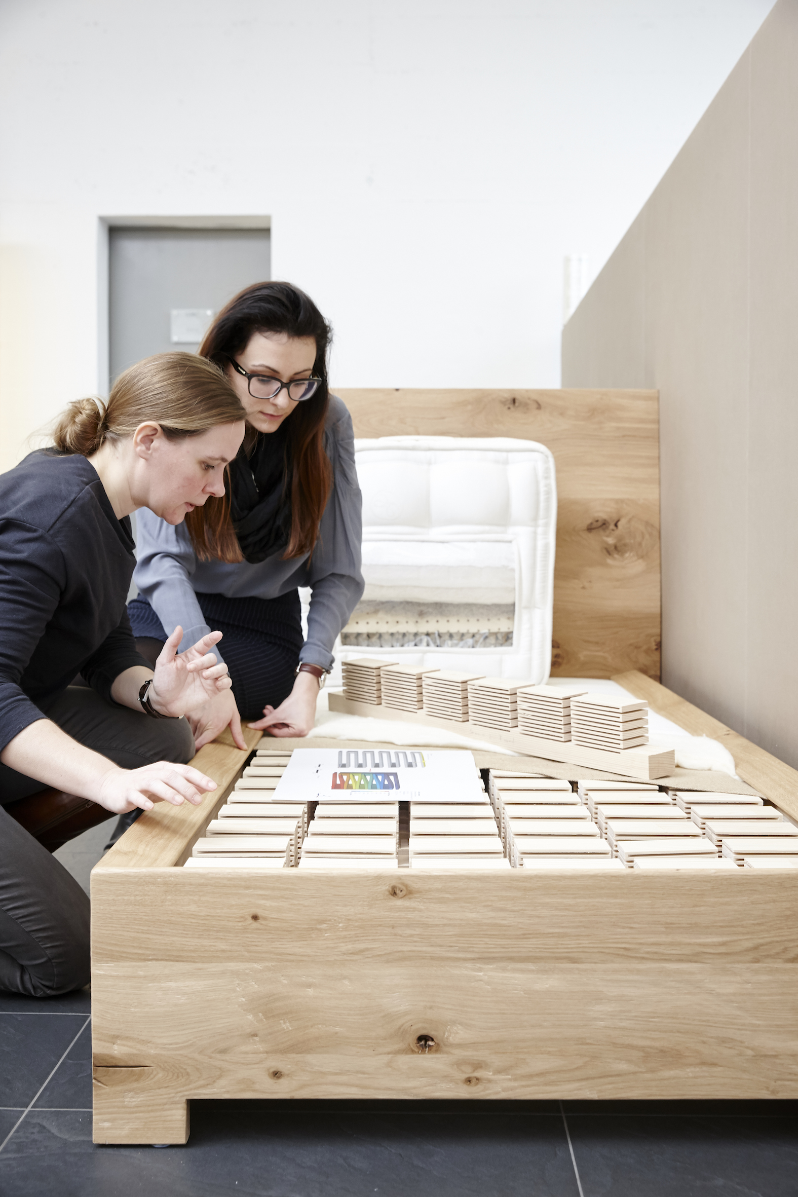 Woodenboxspring, die Bettkonstruktion mit einer Federung aus Holz statt Metall der Fa. Elite SA in Aubonne, wurde in Zusammenarbeit mit Forschern der AHB entwickelt.