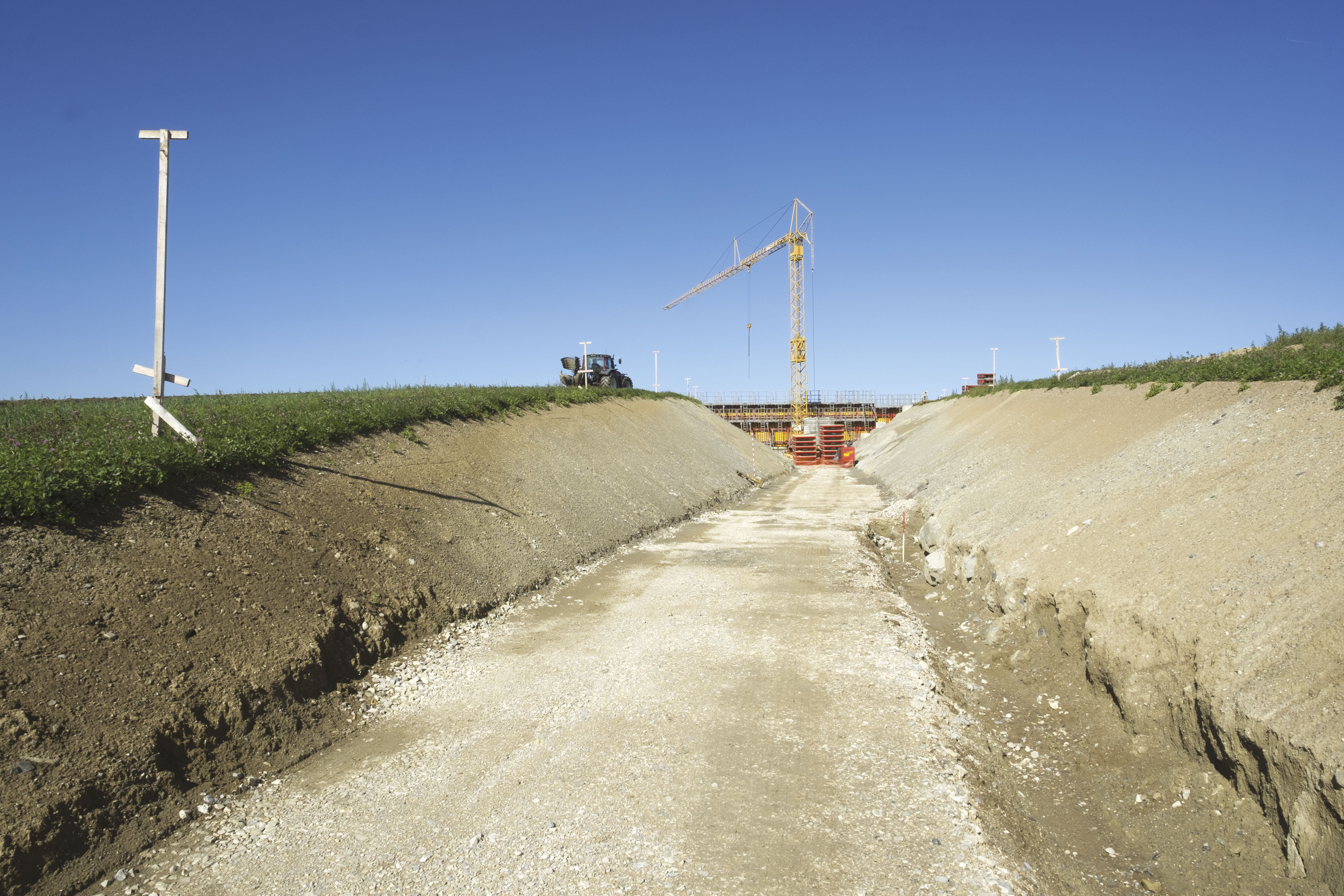 Passage inférieur du chemin 8 : ­coffrage du premier mur frontal