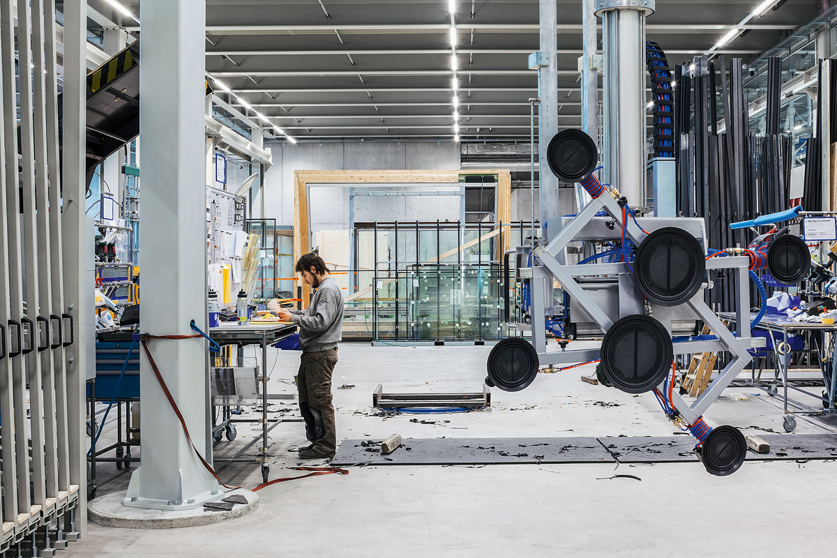 Montagehalle im Erdgeschoss.