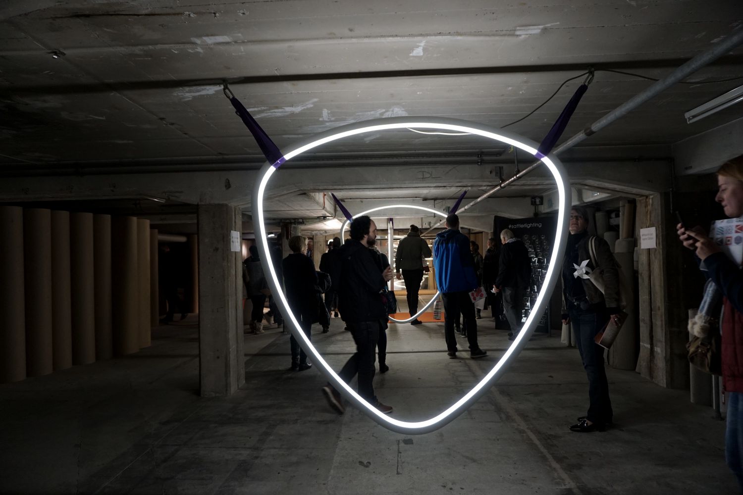 Swinging lamps, Sattler