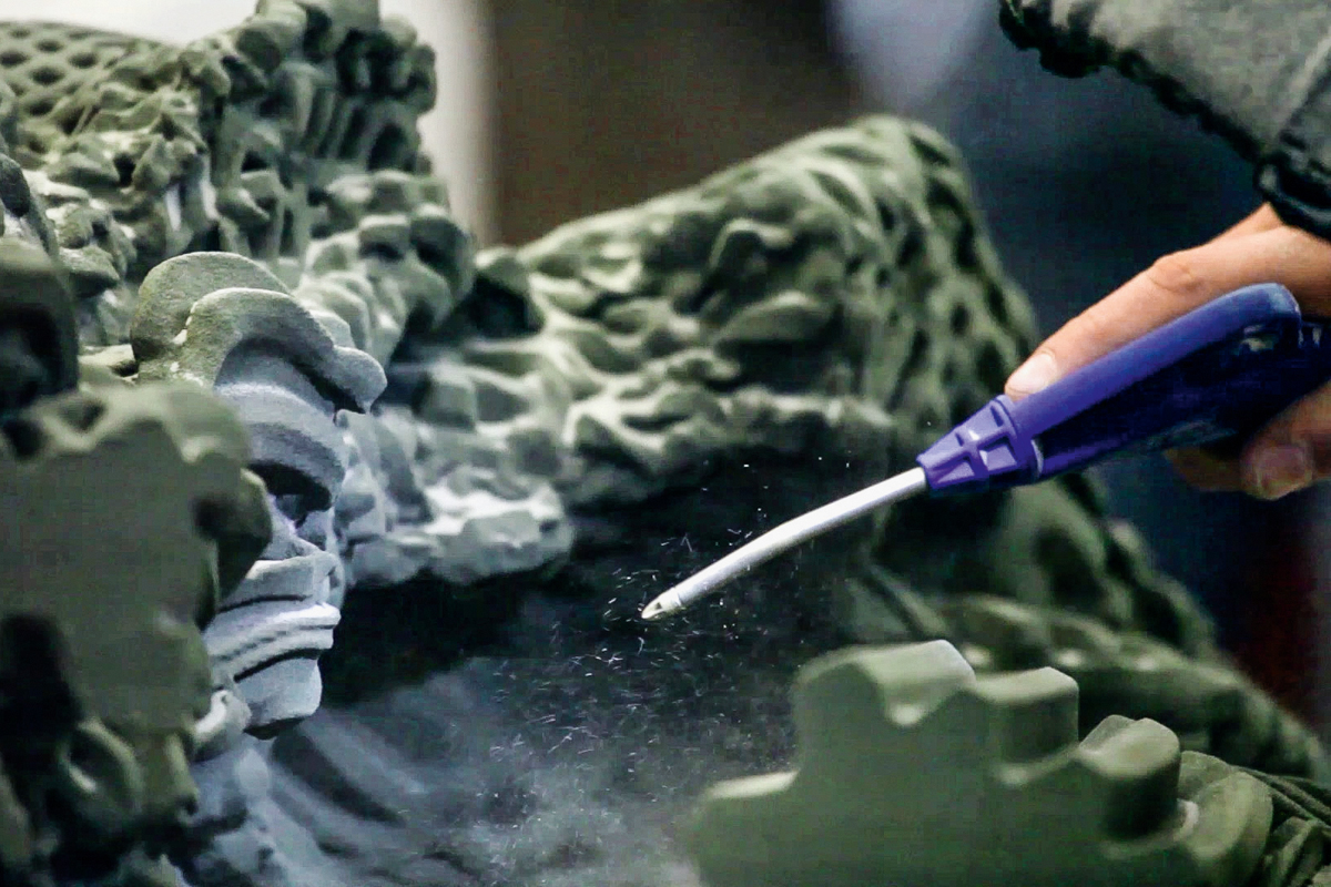 Die Produktion von «Digital Grotesque»: Vor allem komplexe Bauteile können mit 3-D-Druck um ein Vielfaches schneller als mit herkömmlichen Verfahren produziert werden.