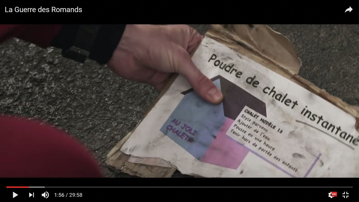 Capture d’écran du court-métrage «La guerre des Romands». « En 3115, la vie sur Terre n’est plus qu’un lointain souvenir. D’immenses vaisseaux sillonnent désormais l’Univers, emportant à leur bord le territoire et la population des anciens cantons romands. A la tête du VSS Couchepin, John Bonvin et son équipage font face à une terrible menace : en quelques jours, le Promoteur Masqué a bétonné tout le Valais – sauf les vignes, Saint Couchepin soit loué. »