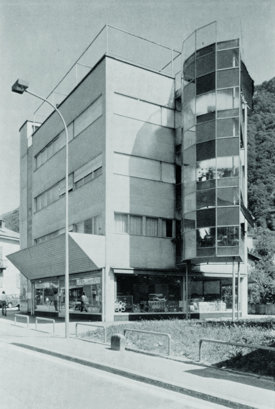 Roberto Bianconi, Casa d’appartamenti per tre famiglie, Bellinzona.