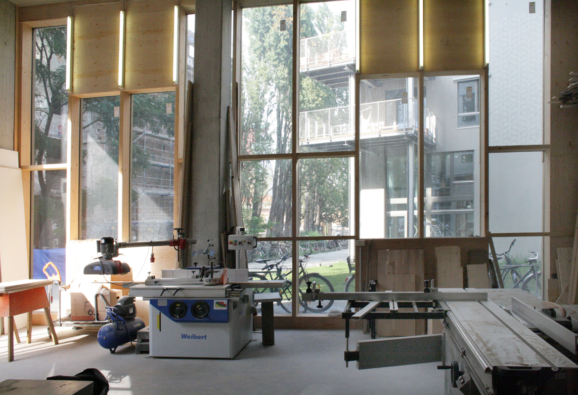 Baugemeinschaft Spreefeld, Berlin: Bewusst roh belassene Räume bleiben wandelbar und stehen den Bewohnern für individuelle wie auch gemeinschaftliche Nutzungen zur Verfügung.