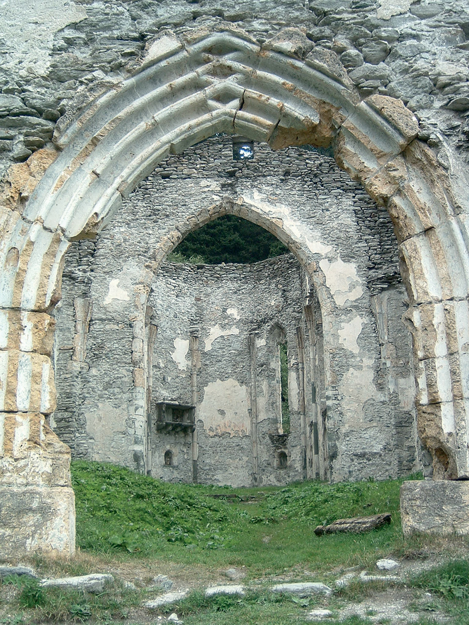 La chiesa gotica di San Gaudenzio a Casaccia.