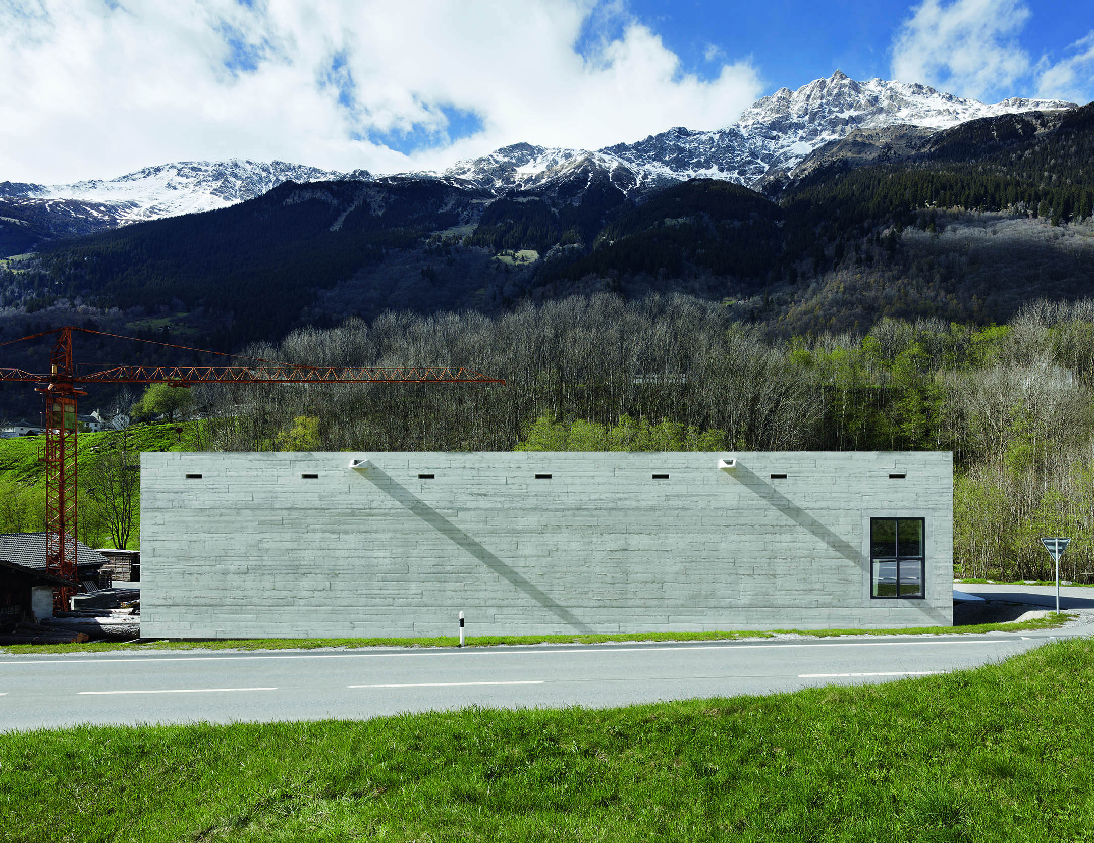 Atelier di Miriam Cahn, Stampa