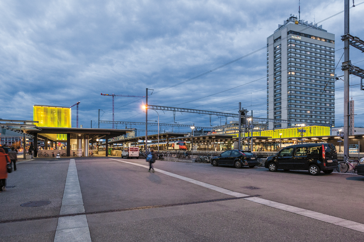 Der hochkomplexe Ausbau verbindet Infrastrukturbau mit Stadtreparatur.