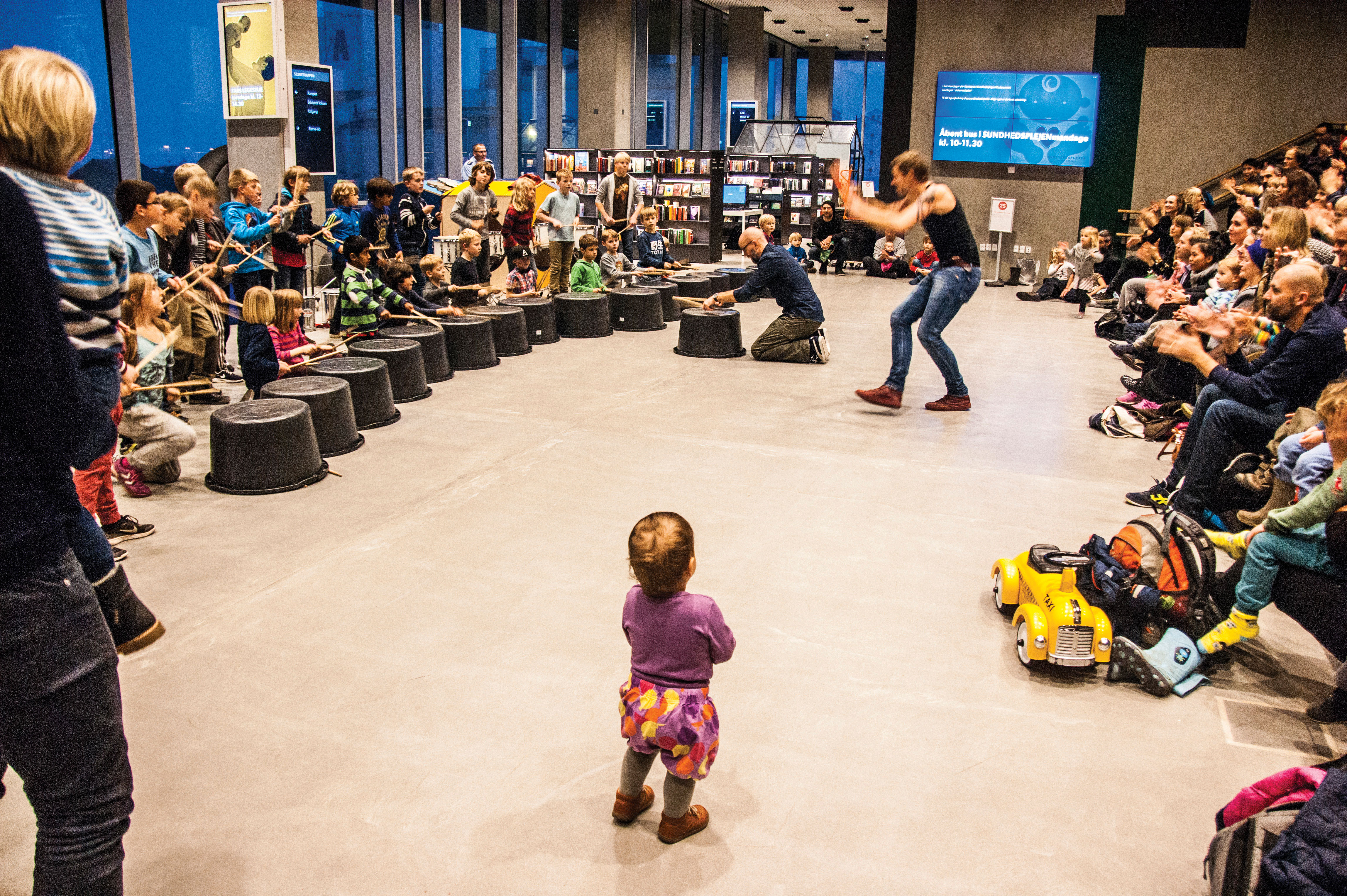 Dokk1 à Aarhus, Danemark (Schmidt Hammer Lassen, 2011-2015). Une des salles de lecture transformée en amphithéâtre.