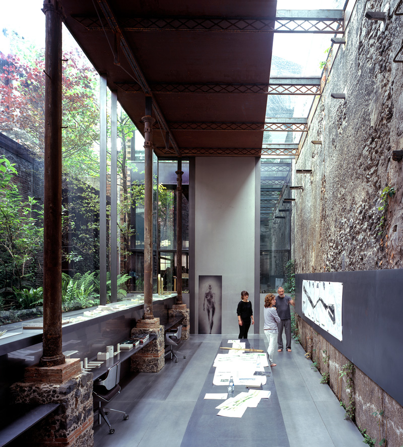 Das Büro der RCR Arquitectes: «Barberí Laboratory» 2008 Olot, Girona, Spanien Das Büro der RCR Arquitectes: «Barberí Laboratory» 2008 Olot, Girona, Spanien