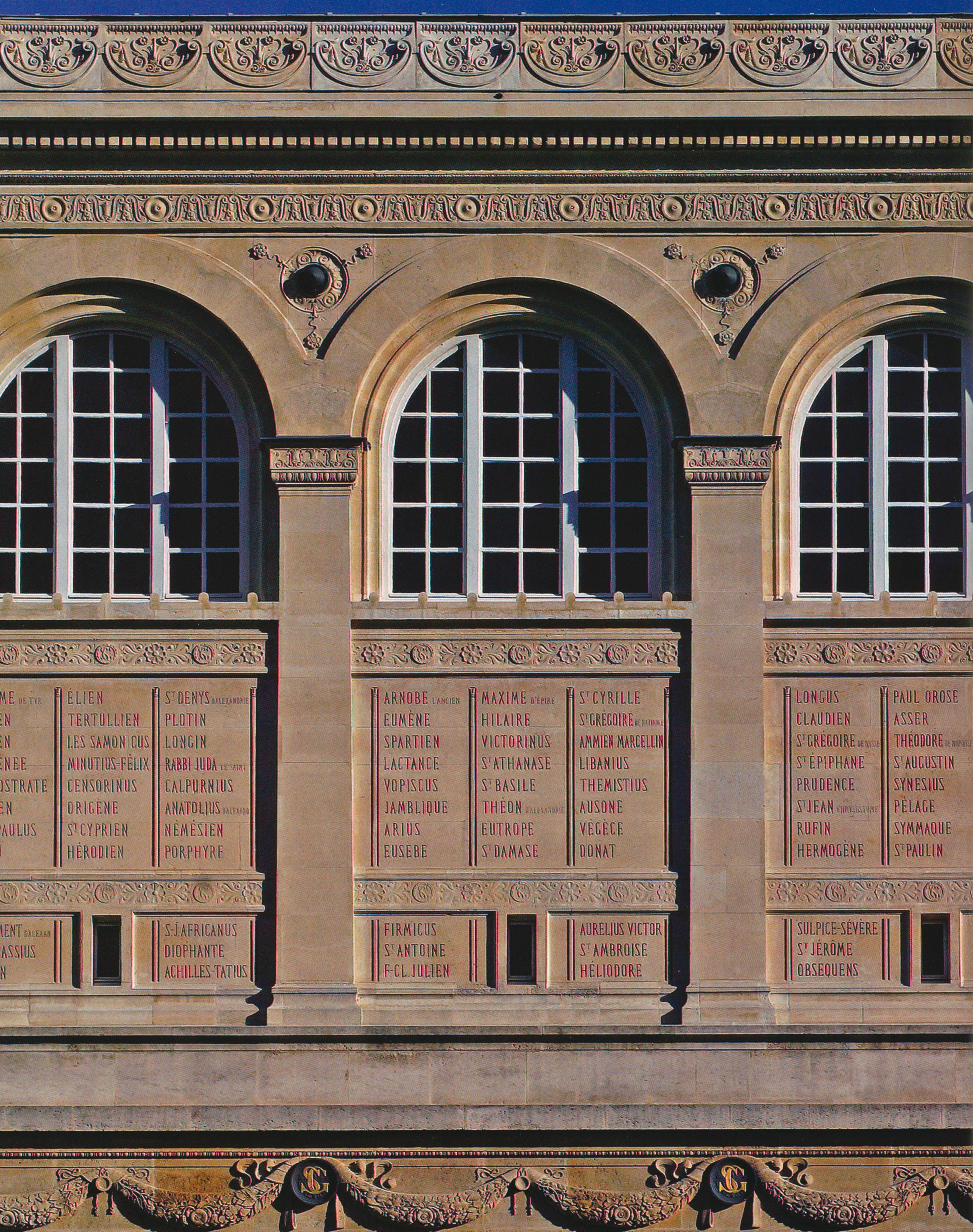 Henri Labrouste, Bibliothèque Sainte-Geneviève à Paris, 1839–1851 (photo Jean-Claude N’Diaye, scan tiré de Corinne Bélier, Barry Bergdoll et Marc Le Cœur (éd.), Henri Labrouste : structure brought to light, New York