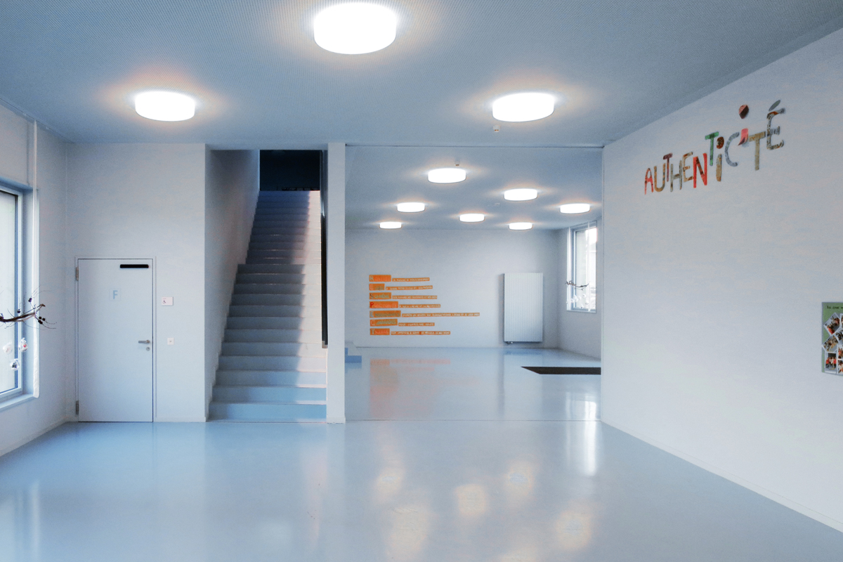 Aufgang zum OG in den südwestlichen Gebäudeteil.