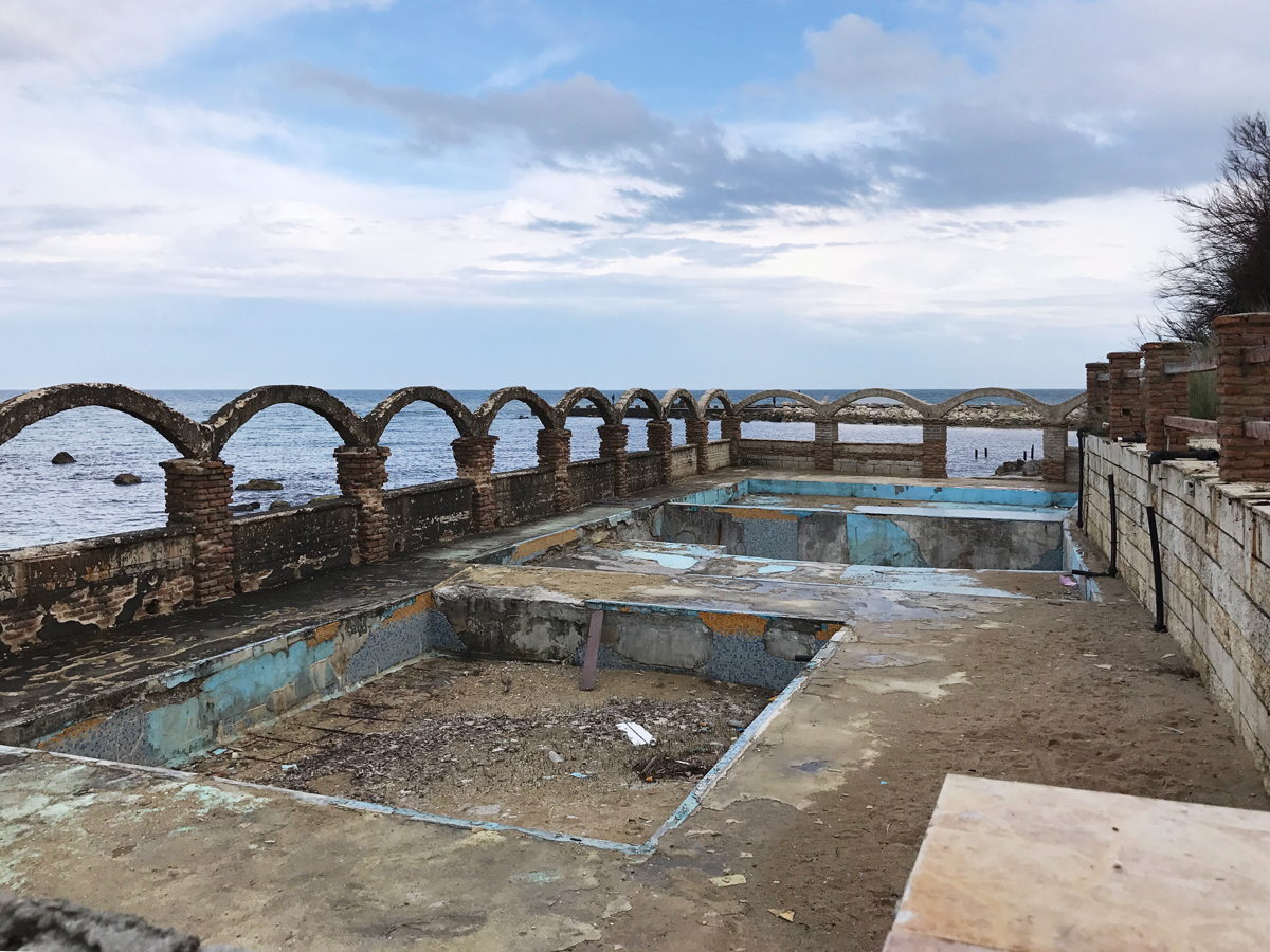 Sveti Constantin i Elena ist ein Ort mit vielen Hotels – darunter auch verlassene Anlagen.