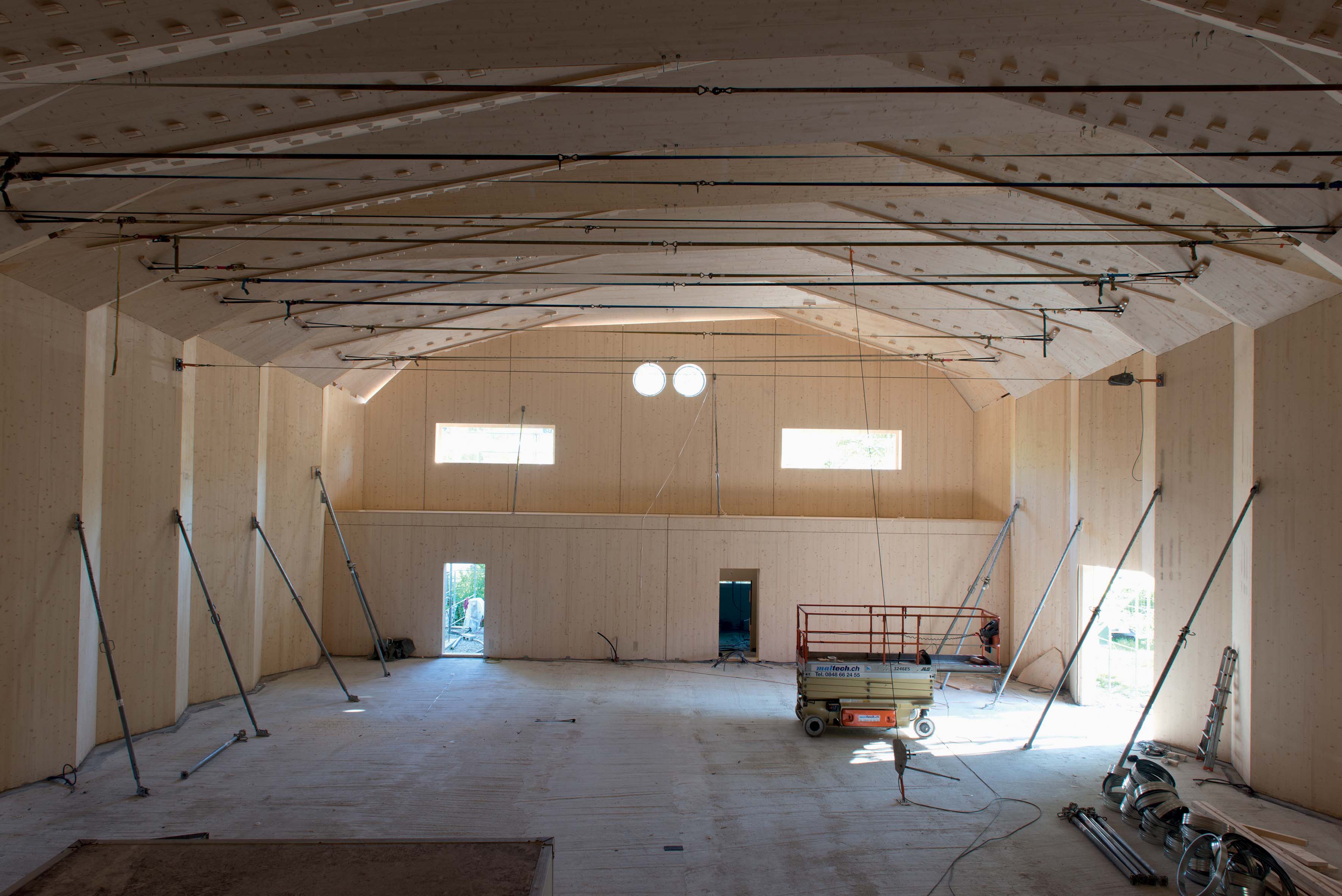 Intérieur du pavillon en cours de construction, 24 avril 2017