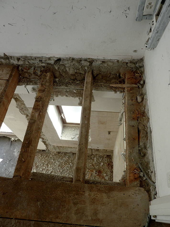 Assito pulito privo dello strato di rivestimento.