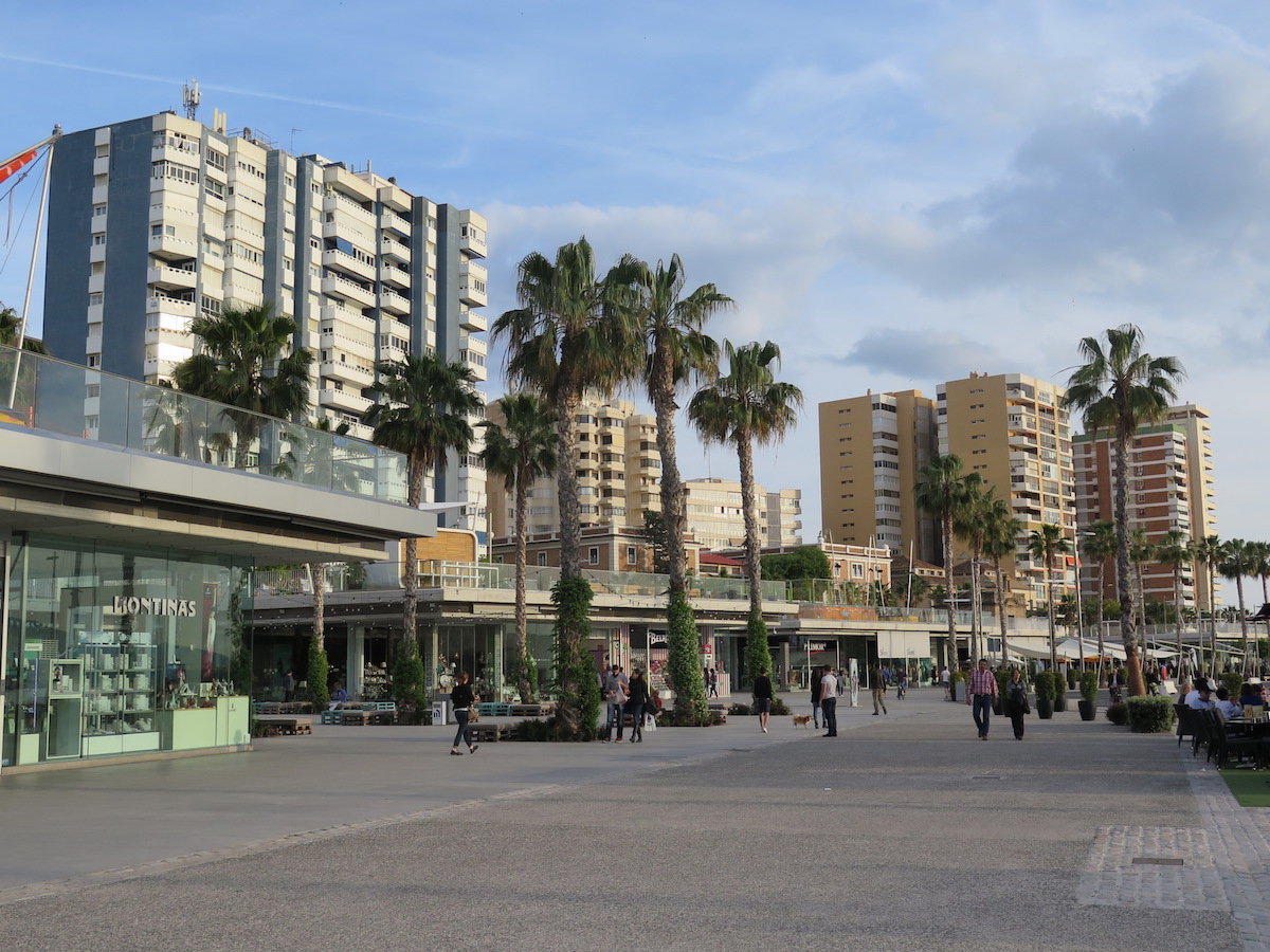 Öffentliche Räume entfalten eine grosse Bedeutung für den Städtetourismus: Malaga, Spanien (2015).