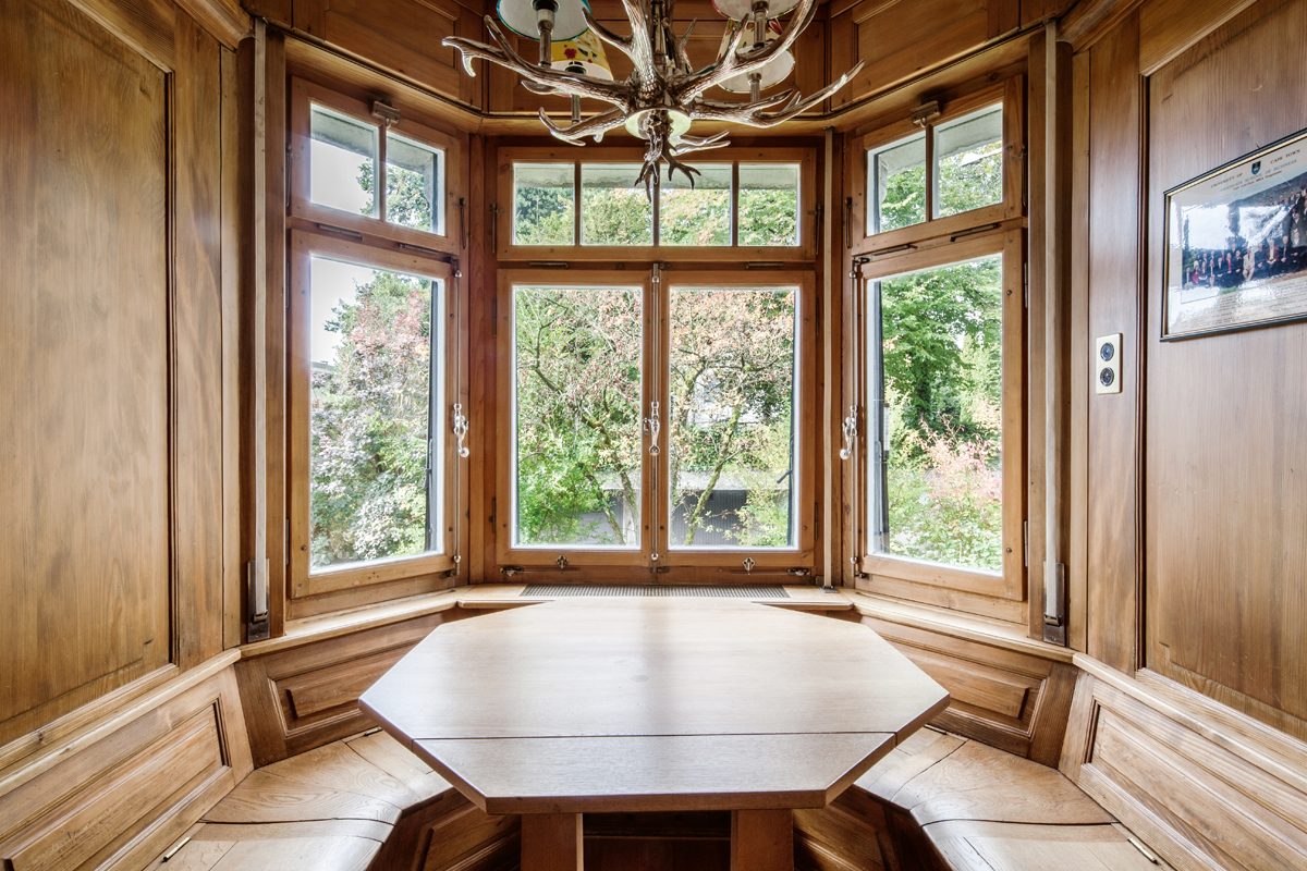 Das Raucherstübli ist noch ein Relikt aus alten Zeiten und bildet ein Pendant zu den modernisierten Bereichen.