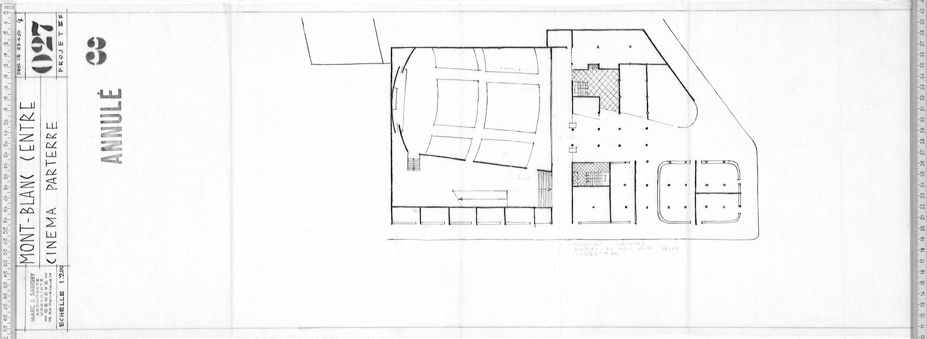 Avant-projets III F, G et IV-A, variantes pour l’implantation du cinéma, plan 027 du 23 avril 1951 et plan 031 du 8 mai 1951, dessinés par L.B. (Louis Bongard). La salle de cinéma est tournée pour essayer d’en augmenter la profondeur et de créer l’espace nécessaire au foyer.