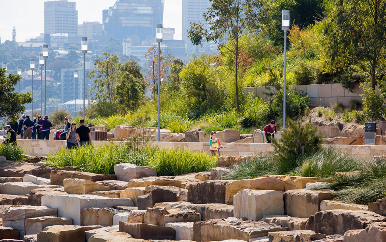 Hauptgewinner Landschaftsarchitektur: Stadtpark «Barangaroo Reserve» in Sydney von PWP Landscape Architecture.
