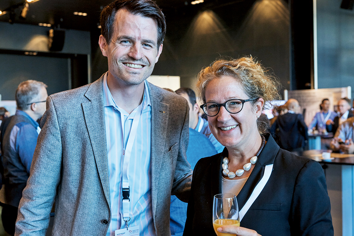 Zwei von rund 380 Teilnehmenden: Markus Willers (Jobst Willers Engineering AG) und Sabine Sulzer, die an der Hochschule Luzern lehrt.