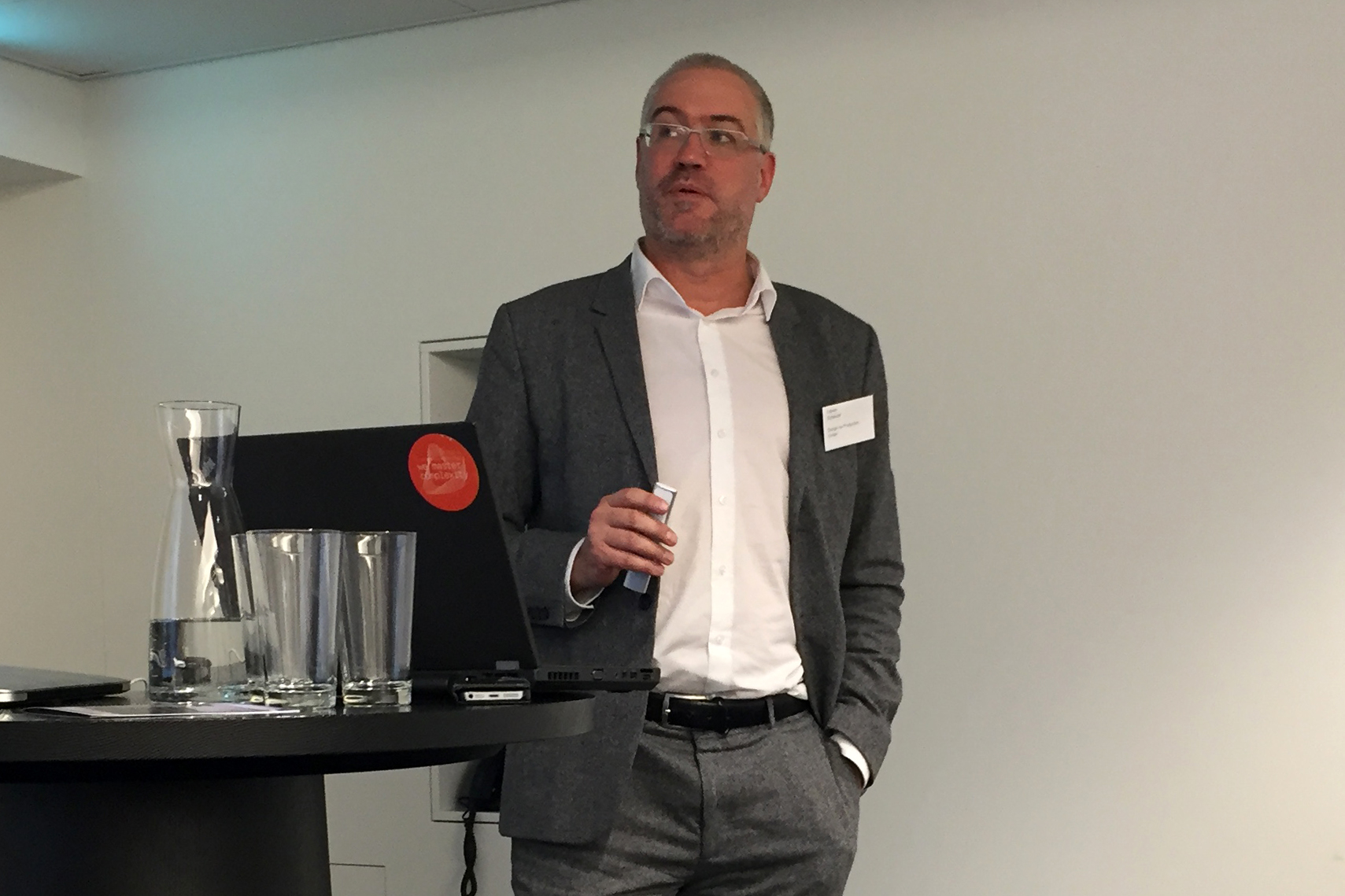 Fabian Scheurer ist Managing Partner von Design-to-Production und arbeitetet daran, dass die digitale Kette nicht unterbrochen wird.