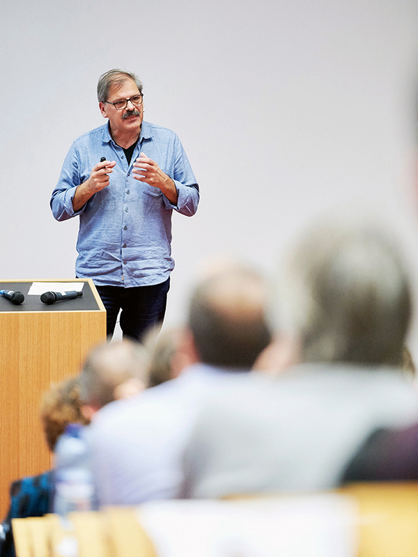 Werner Binotto begeisterte in Brugg mit kritischen Standpunkten.
